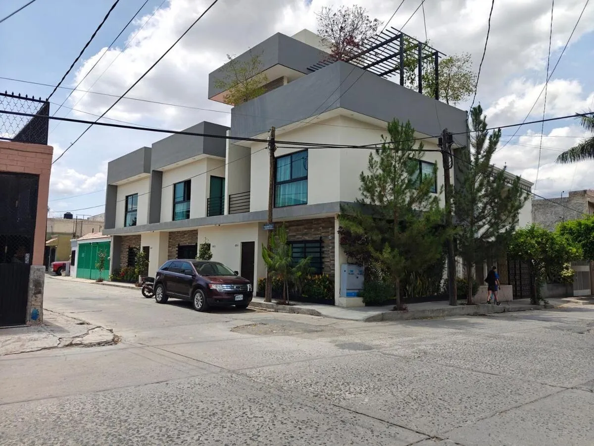 Property building in Casa Moreno Deluxe
