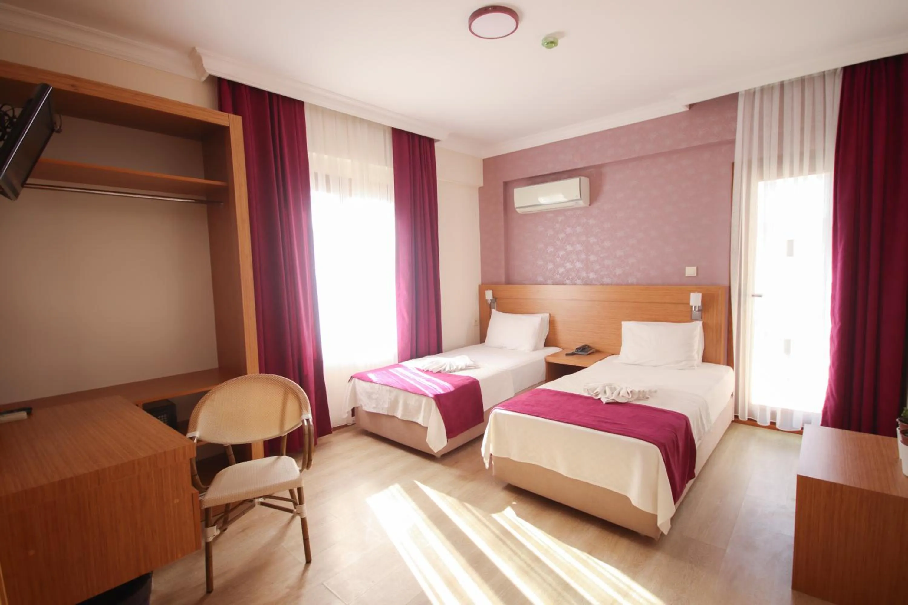 Bed in Siriusmi Hotel