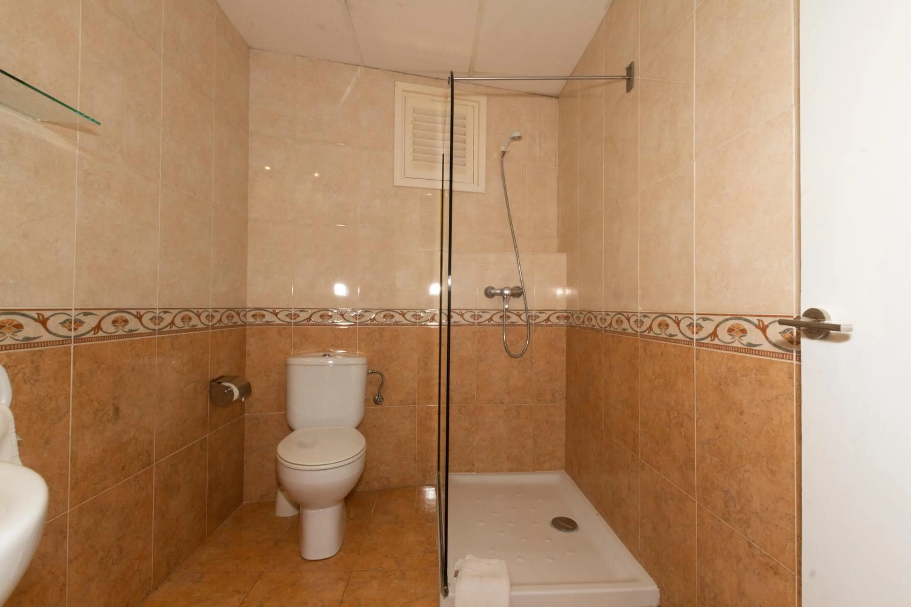 Bathroom in Apartamentos El Sol II