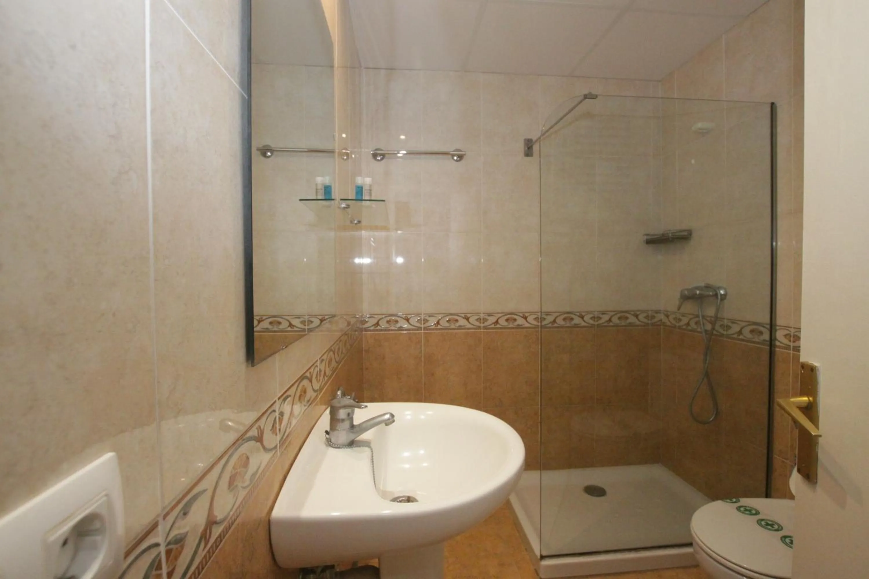 Bathroom in Apartamentos El Sol II