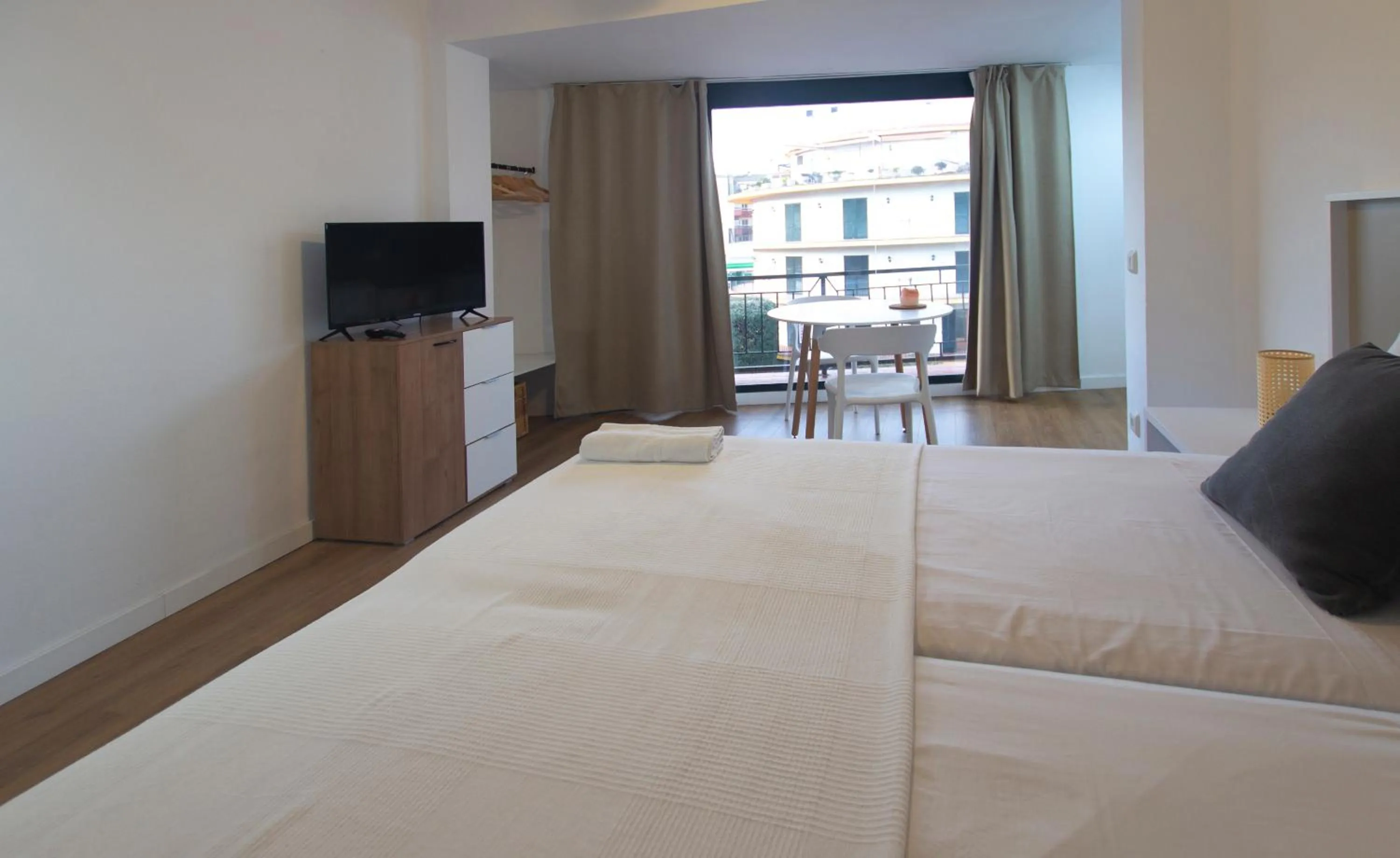 Photo of the whole room, Bed in Apartamentos El Sol II