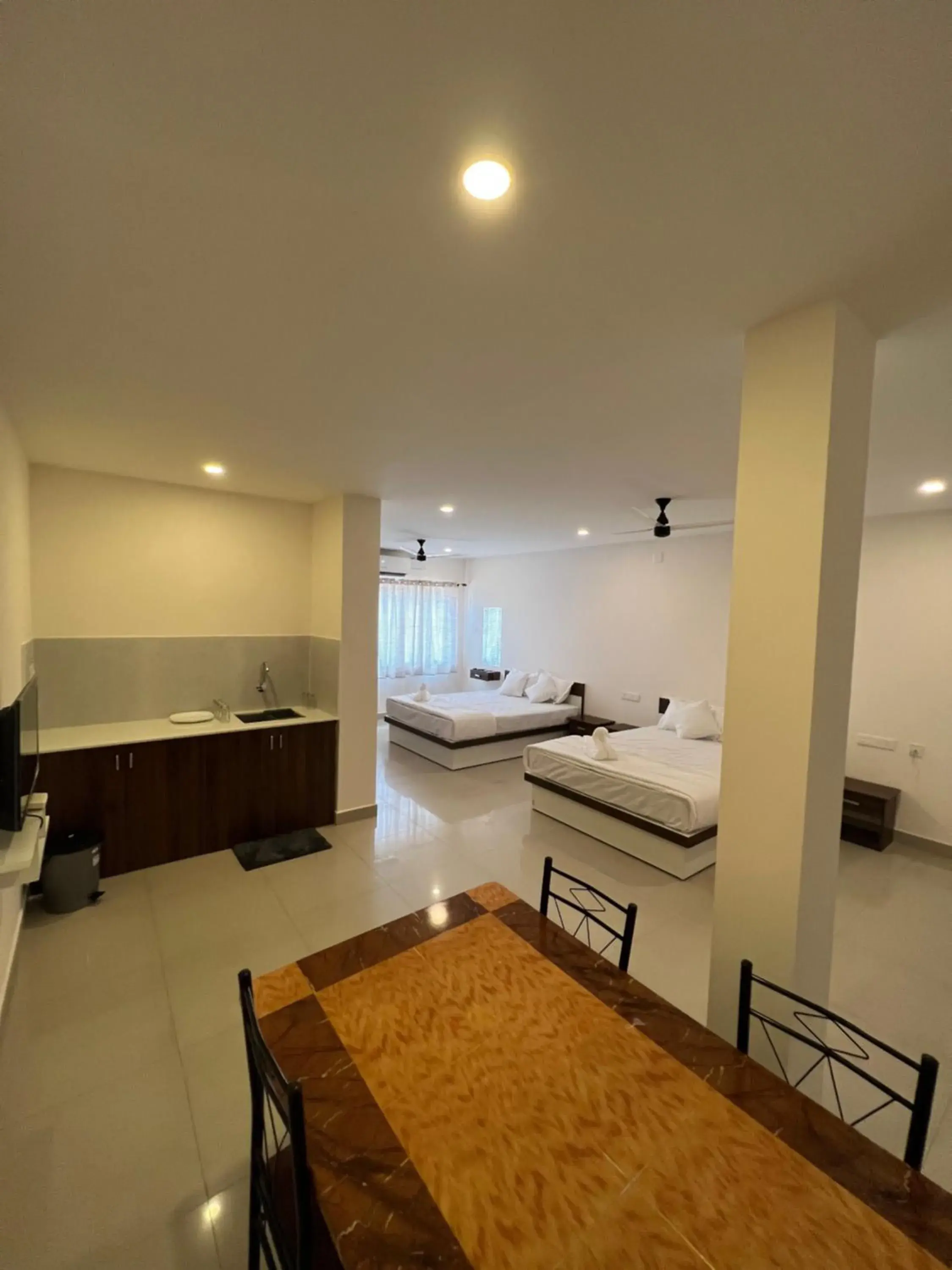 Deluxe Double or Twin Room in Heres Haut Residency Deluxe Double or Twin Room in Heres Haut Residency