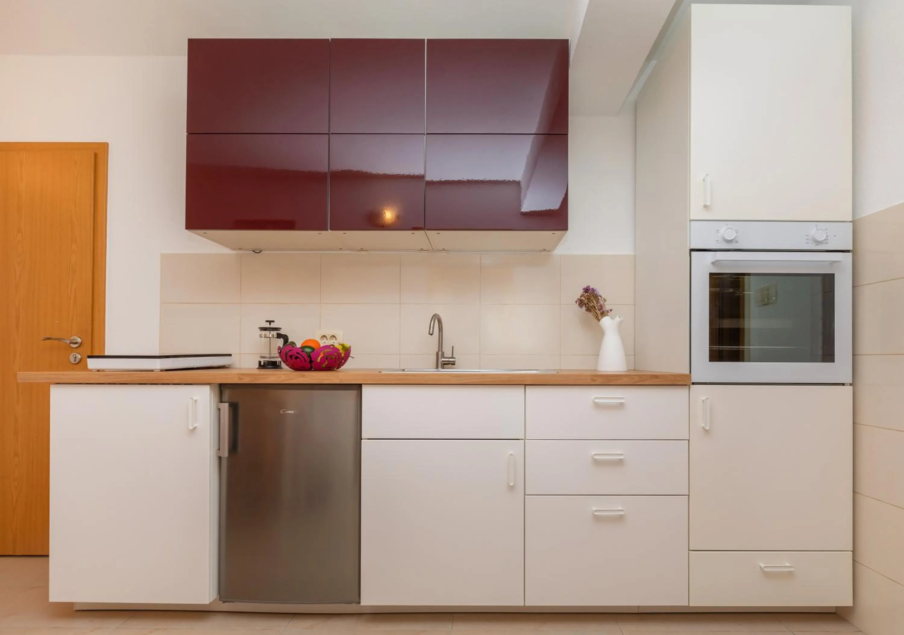 Kitchen or kitchenette in BIS Apartments 1 & 2