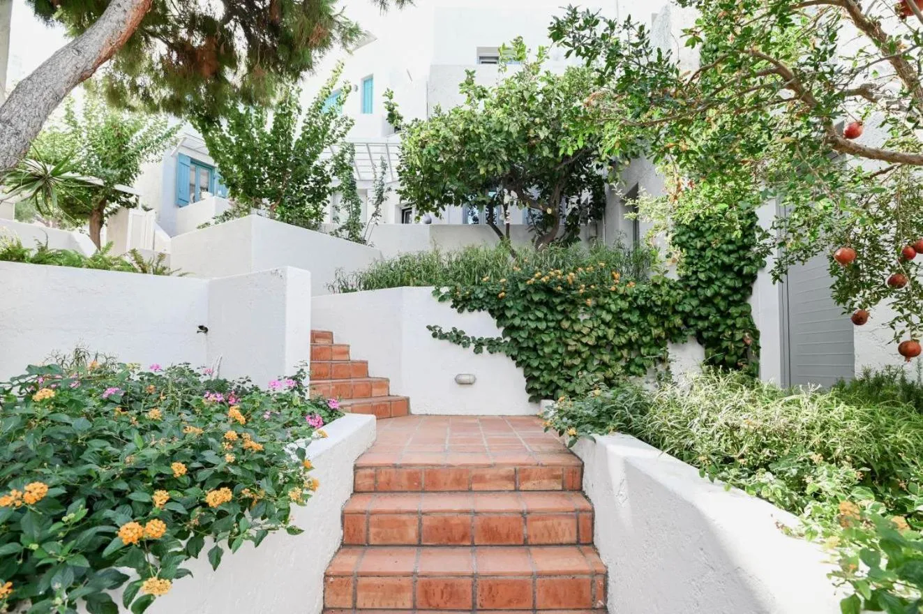 Property building in Villa Iokasti