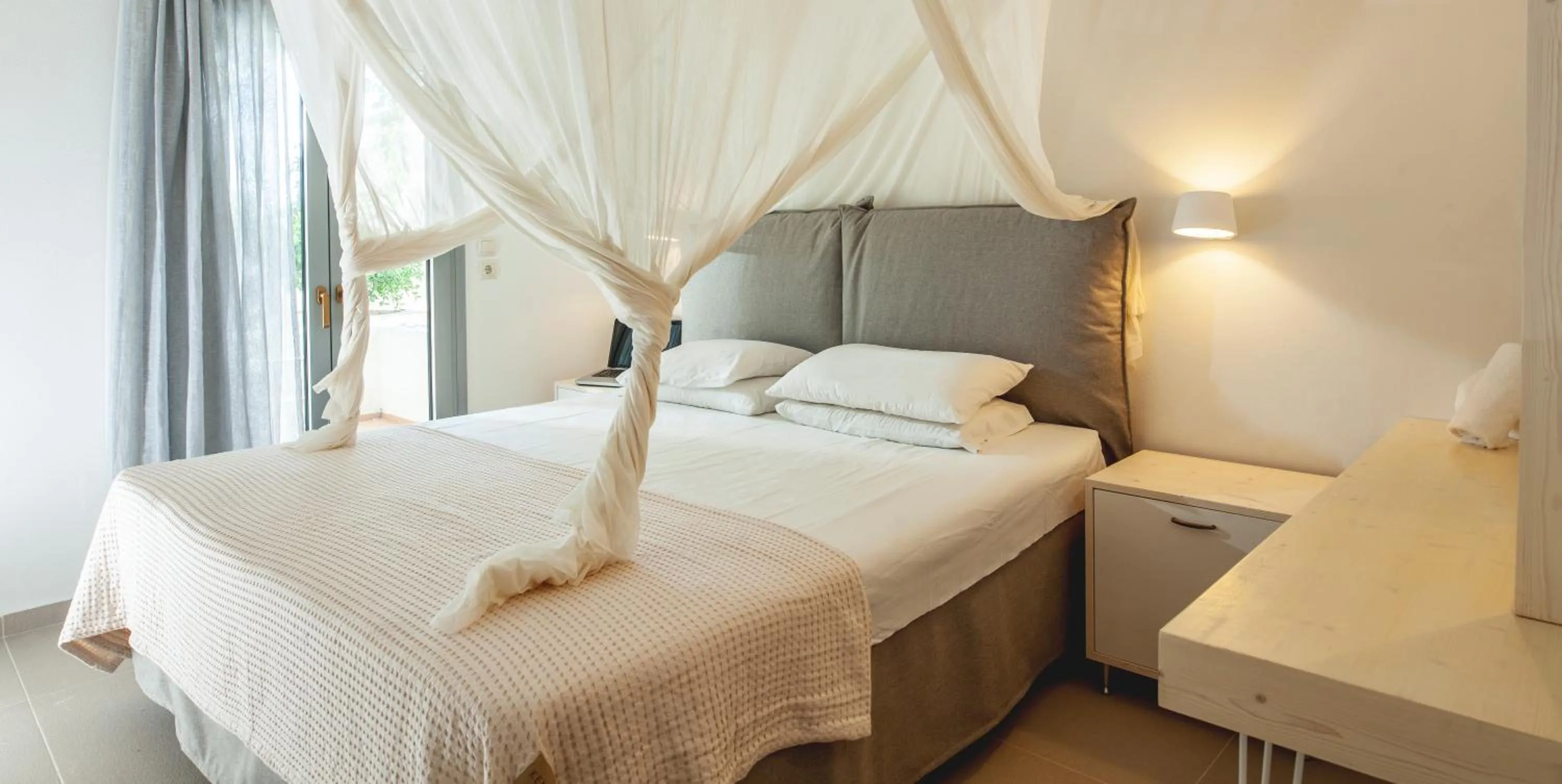 Bed in Villa Iokasti