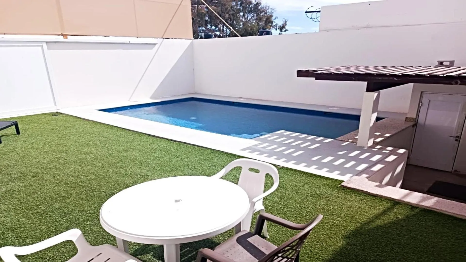 Pool view in Moon House F4: Spacious 3-Bedroom Apartment in Downtown