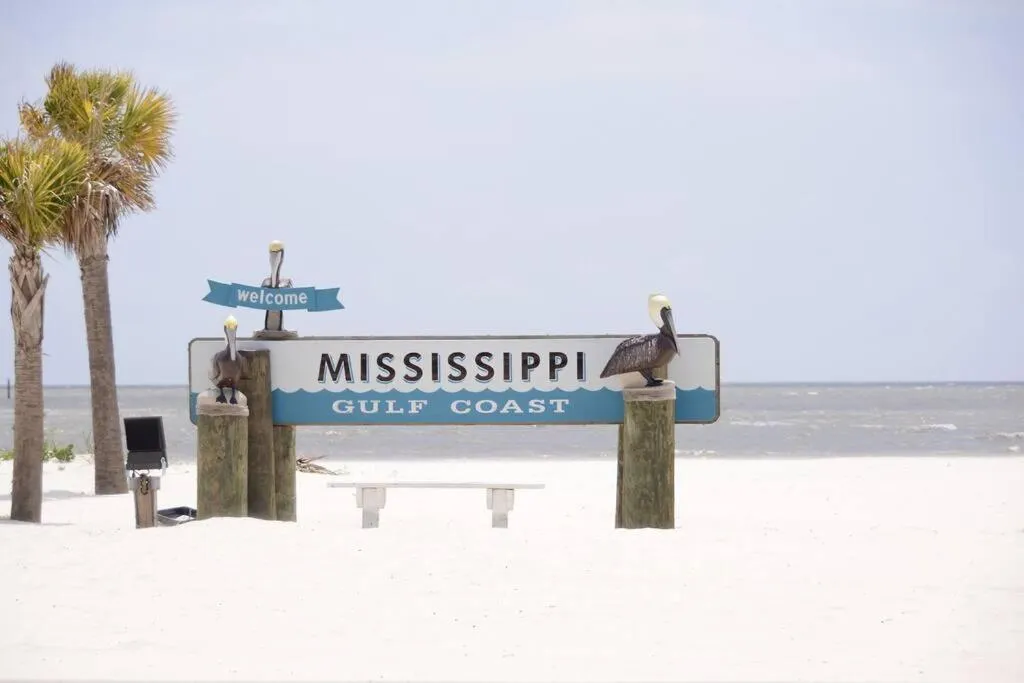 Relaxing 5-Bedroom Villa with Outdoor Oasis