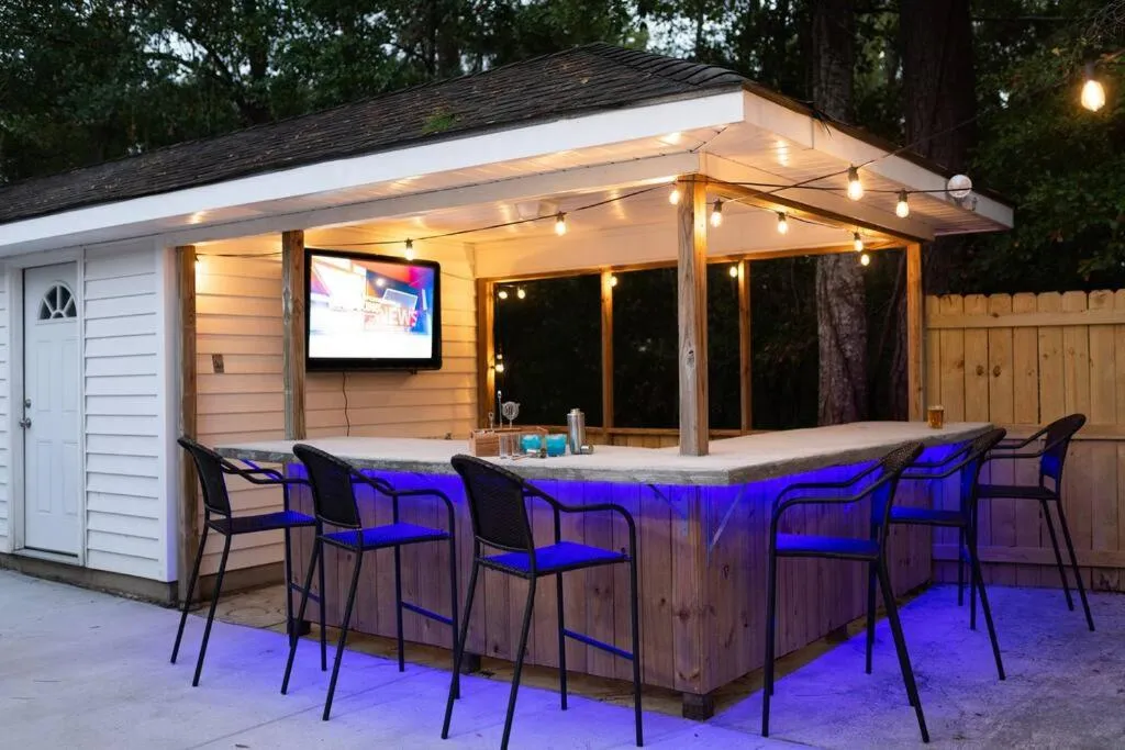 Relaxing 5-Bedroom Villa with Outdoor Oasis