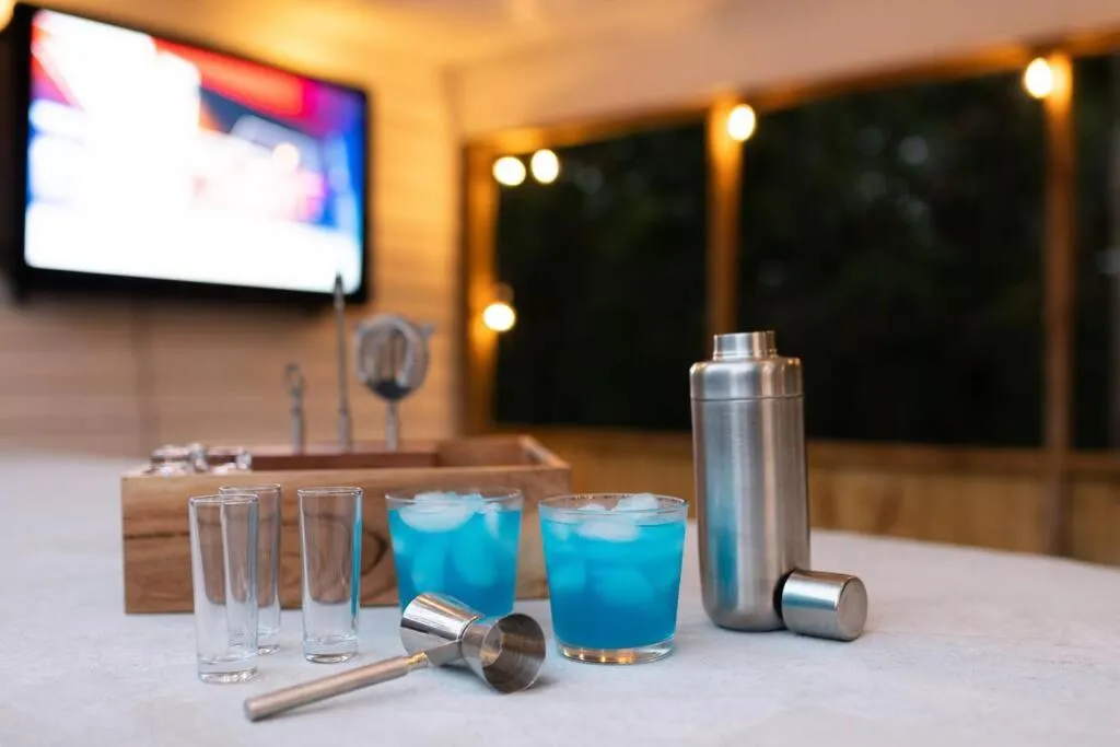 Relaxing 5-Bedroom Villa with Outdoor Oasis