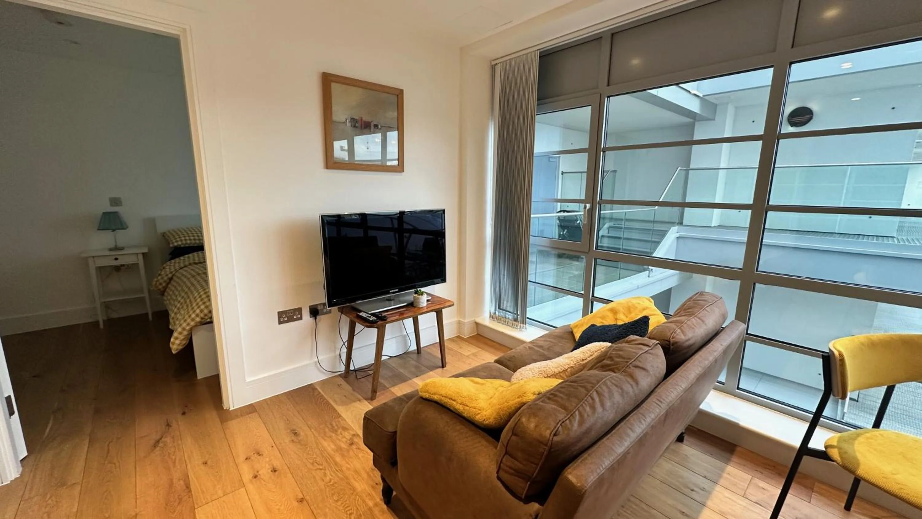 Modern & stylish 1 bedroom flat