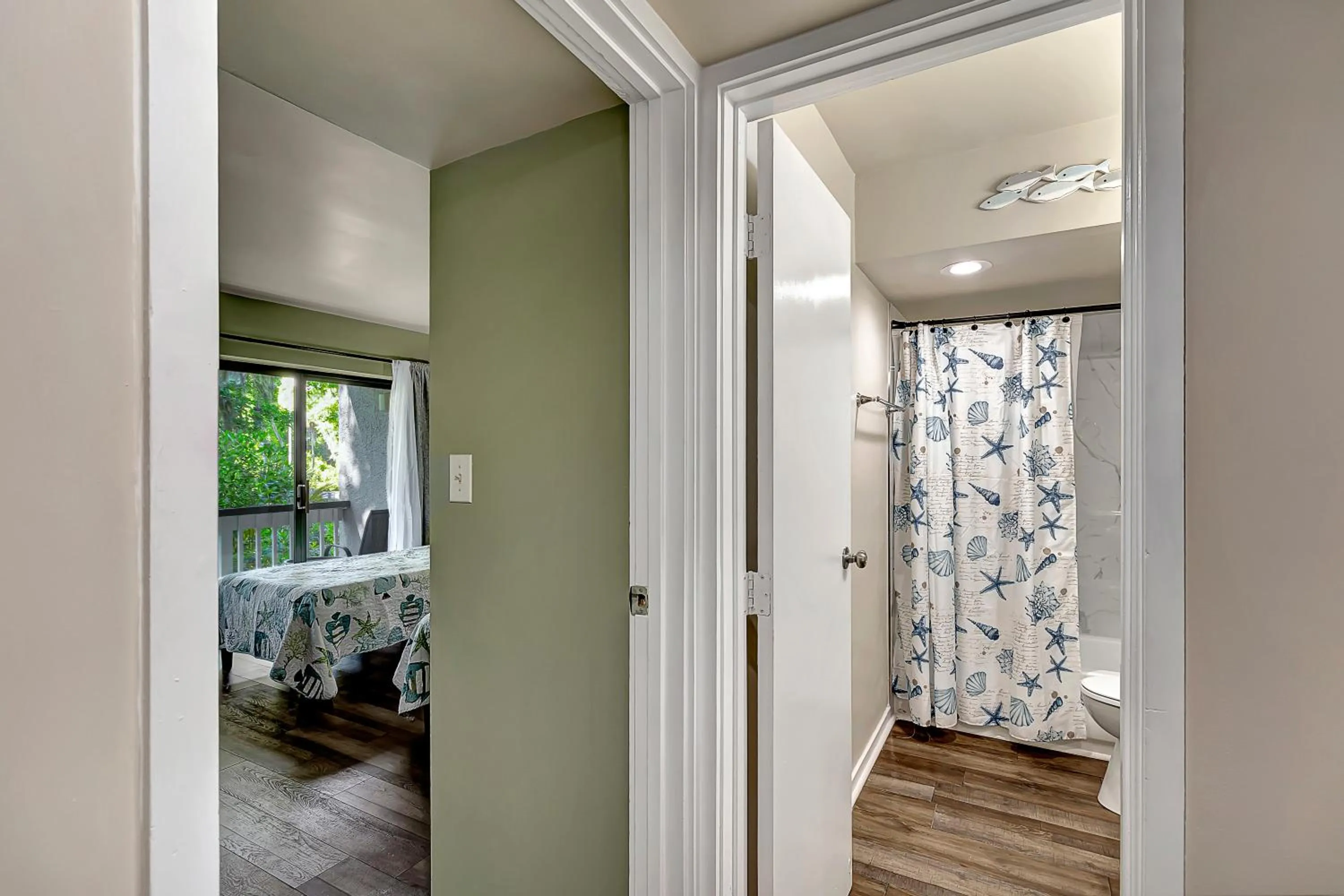 Property building, Bed in Treetops 6101