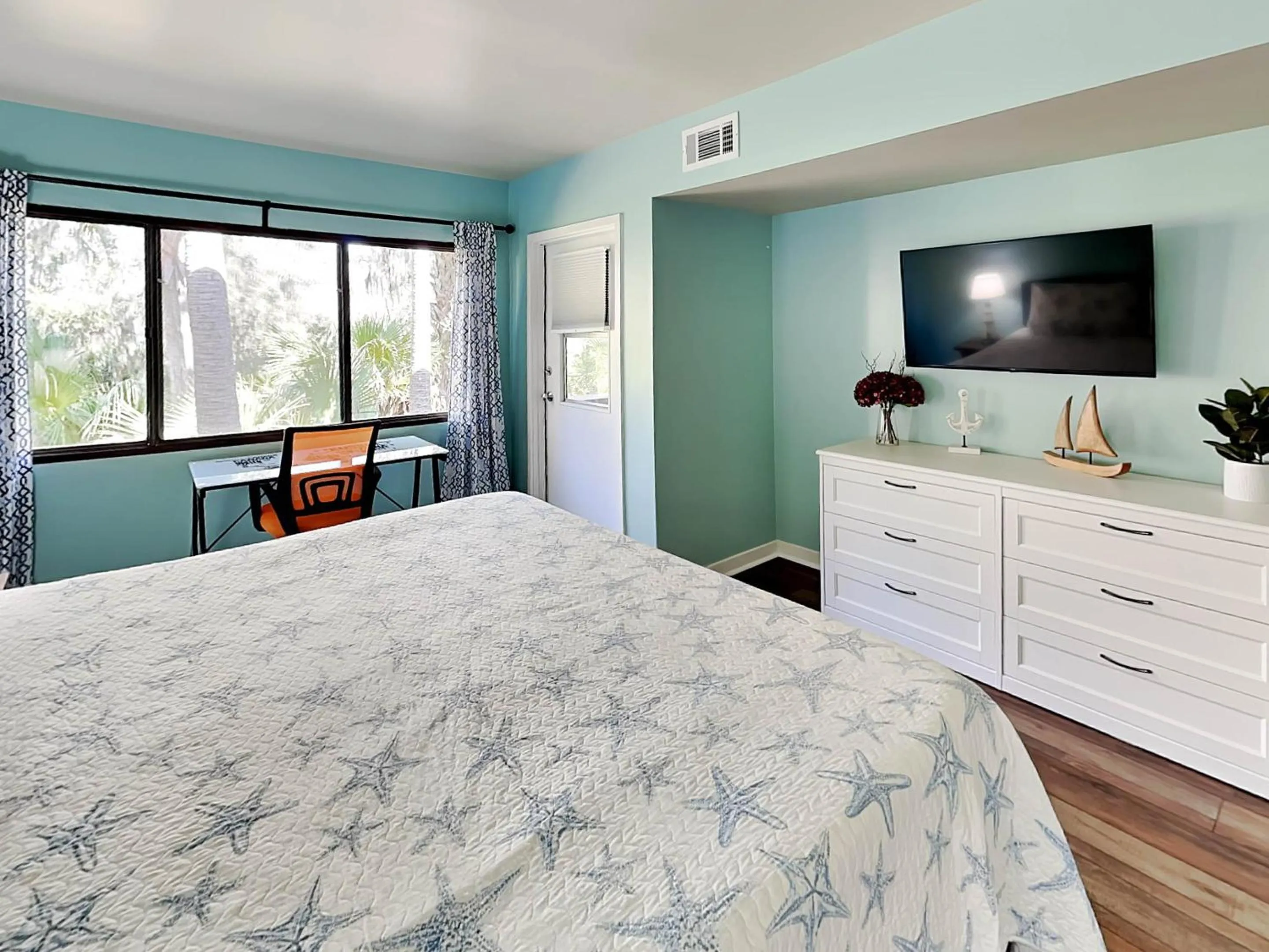 Bed in Treetops 6101