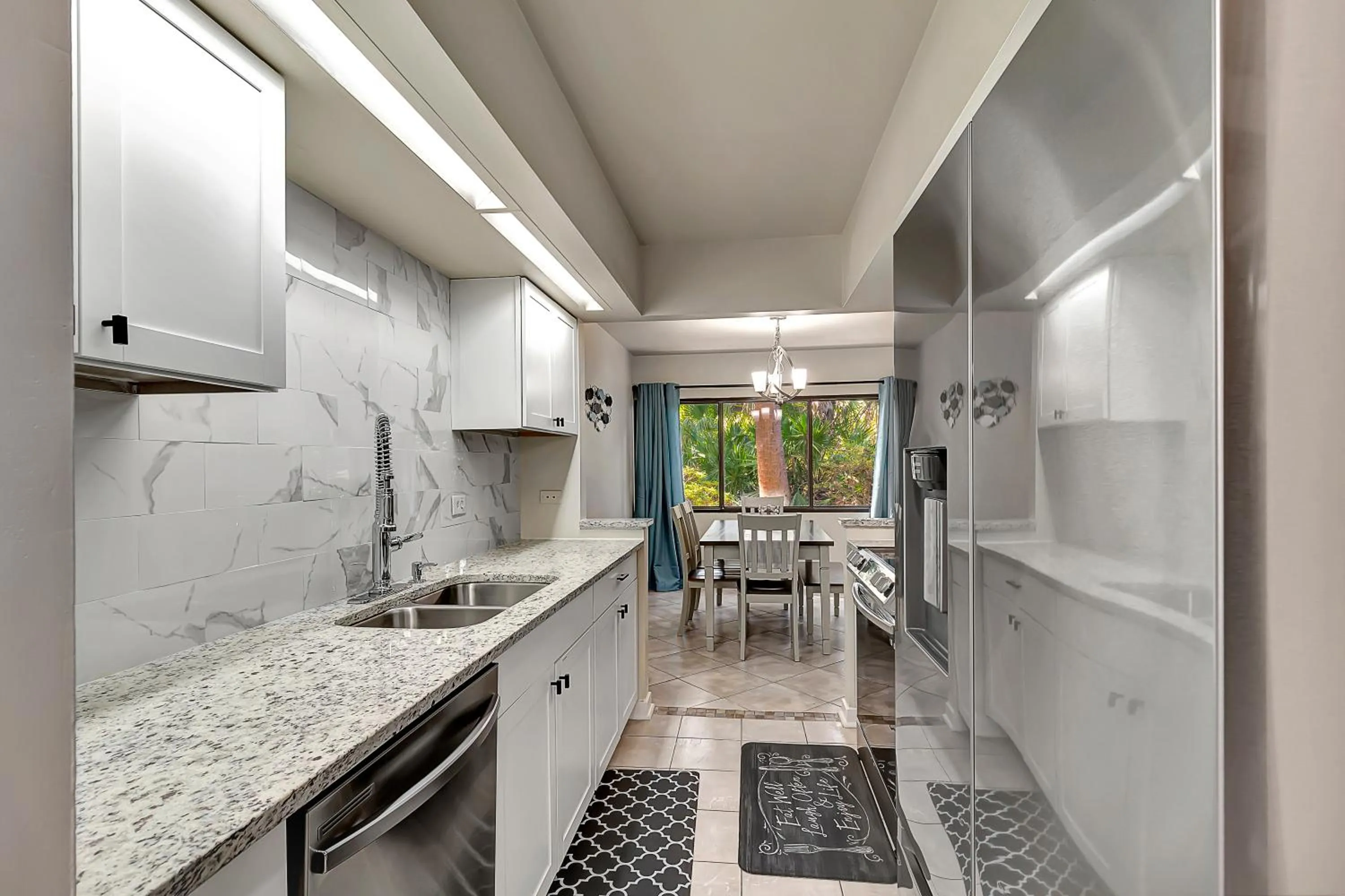 Property building in Treetops 6101