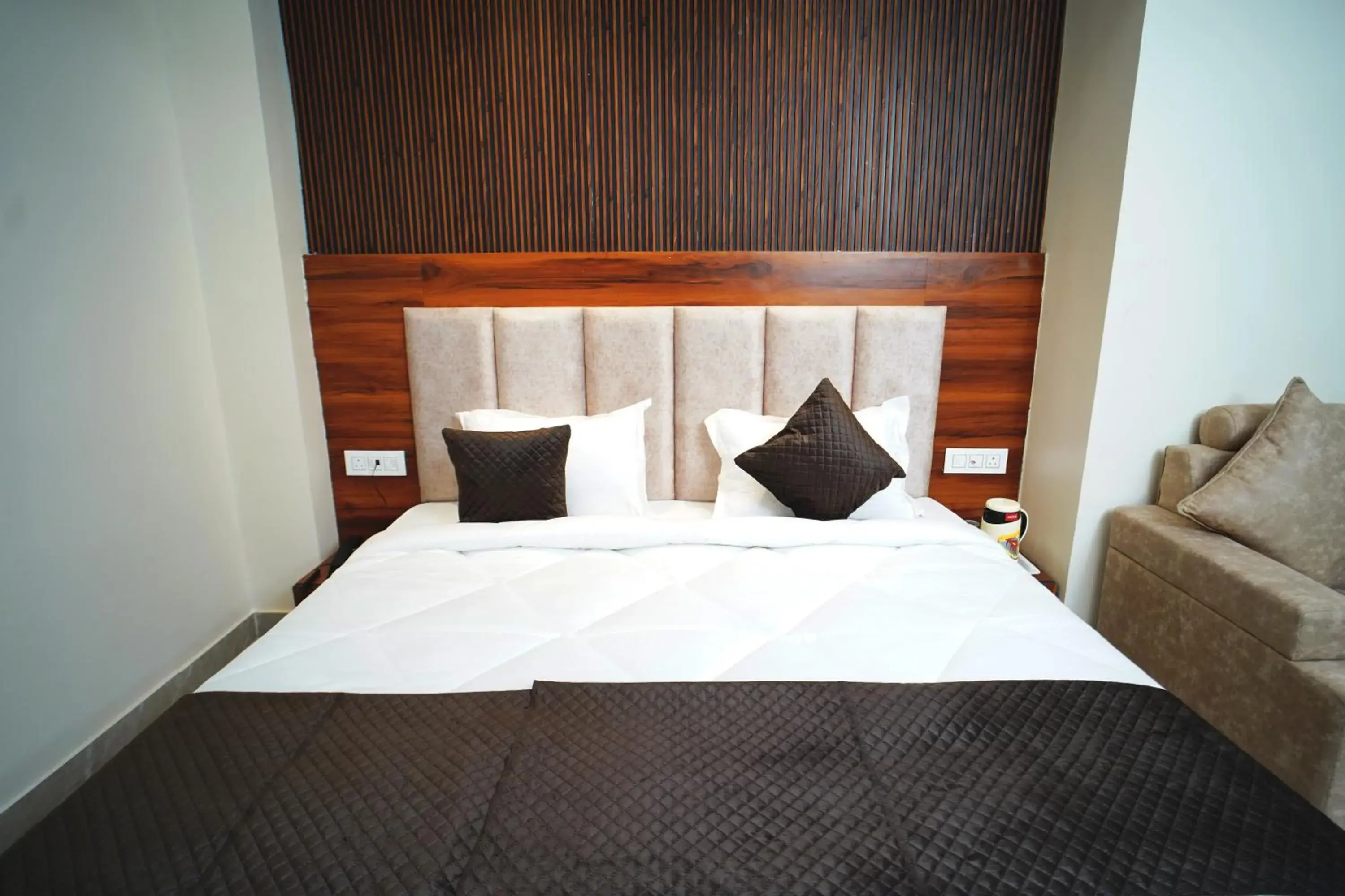 HOTEL ARSH RFESIDENCY HOTEL ARSH RFESIDENCY