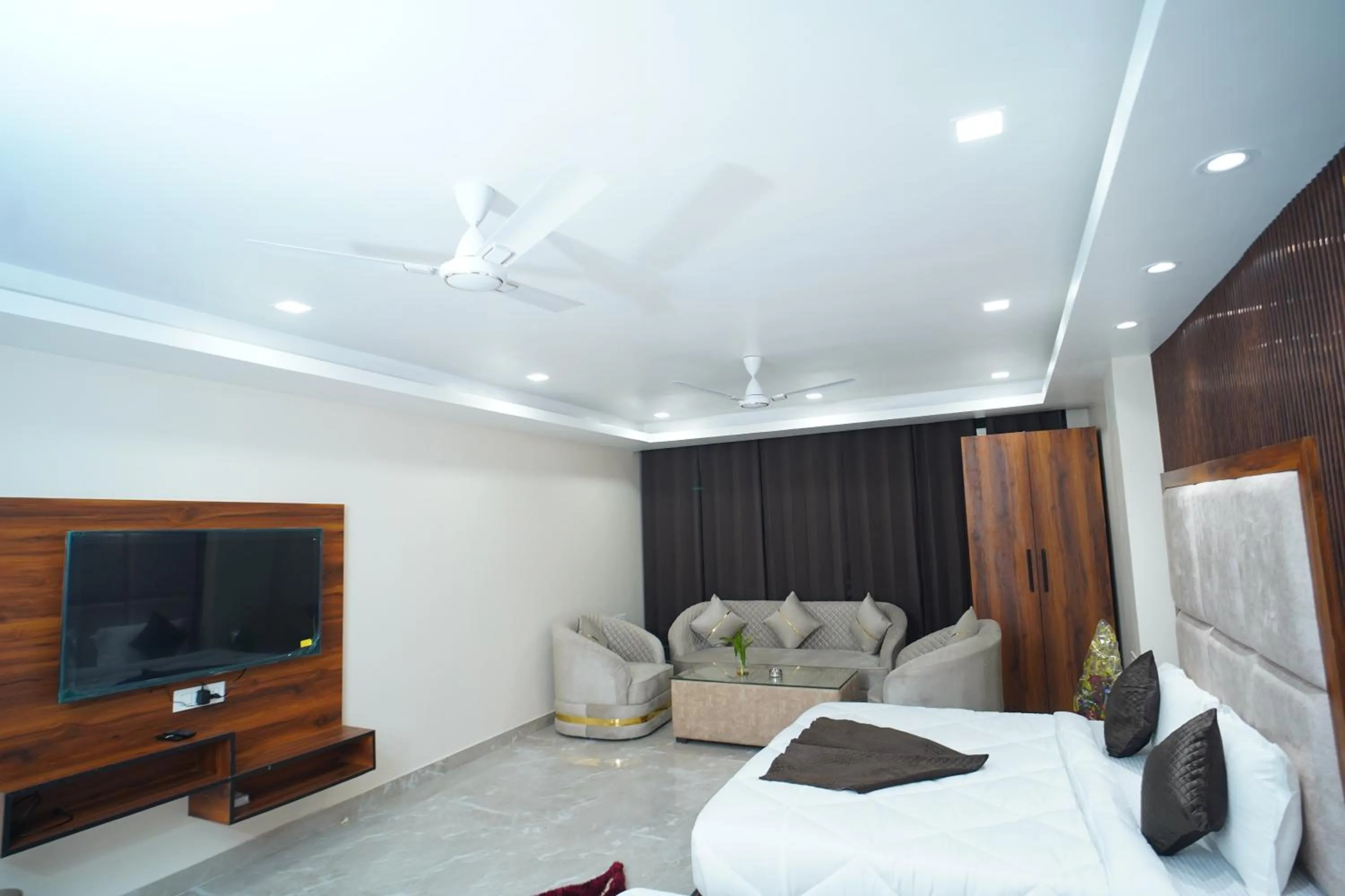 HOTEL ARSH RFESIDENCY