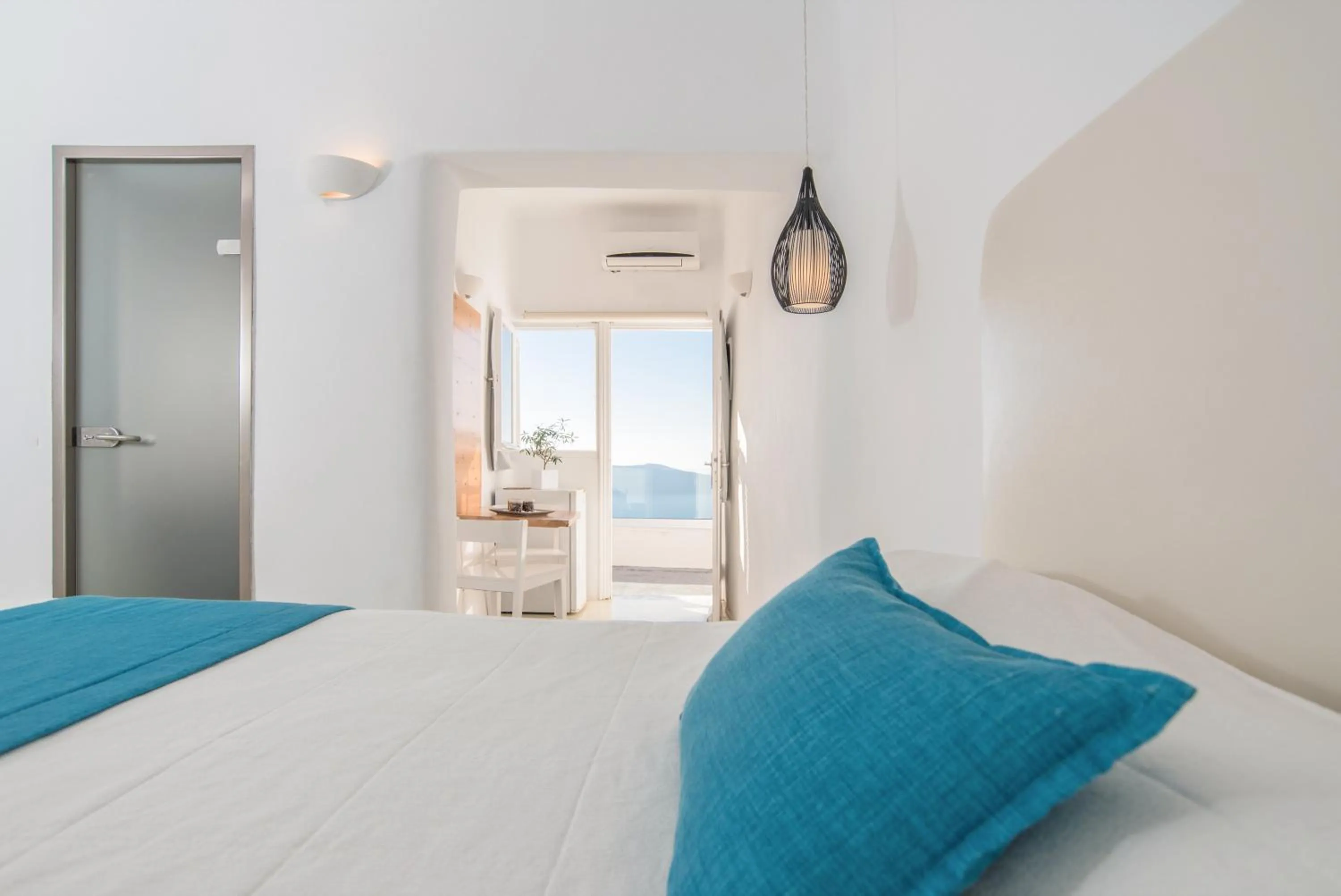 Bedroom, Bed in Sunset Hotel