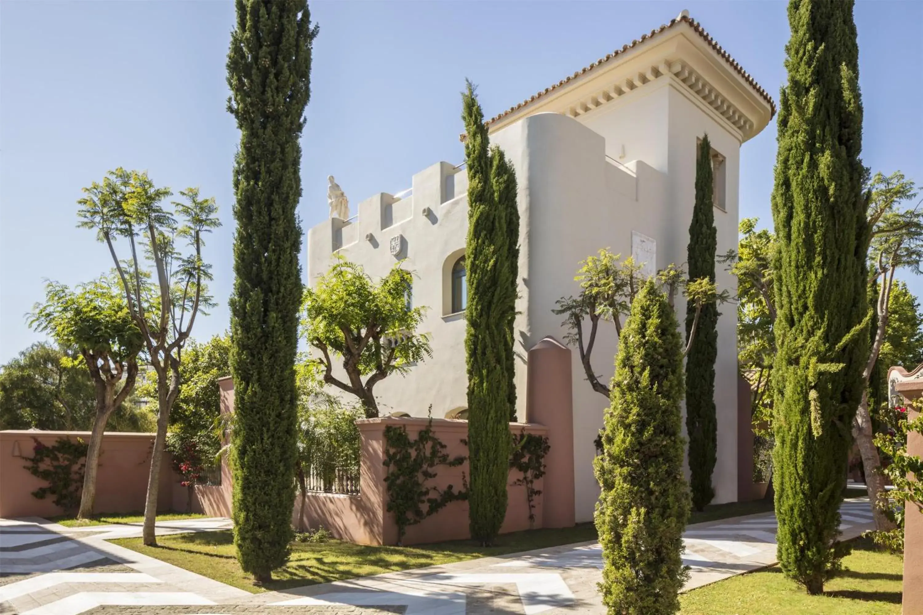 Property building in Anantara Villa Padierna Palace Benahavís Marbella Resort - A Leading Hotel of the World Property building in Anantara Villa Padierna Palace Benahavís Marbella Resort - A Leading Hotel of the World