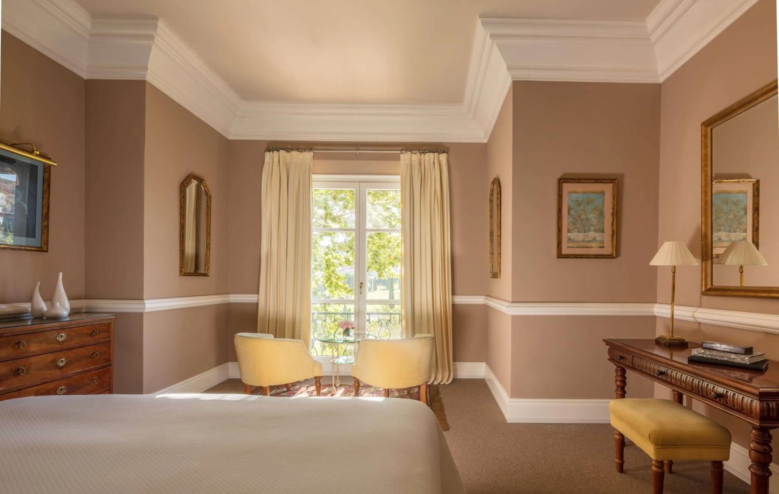 Bedroom, Bed in Anantara Villa Padierna Palace Benahavís Marbella Resort - A Leading Hotel of the World