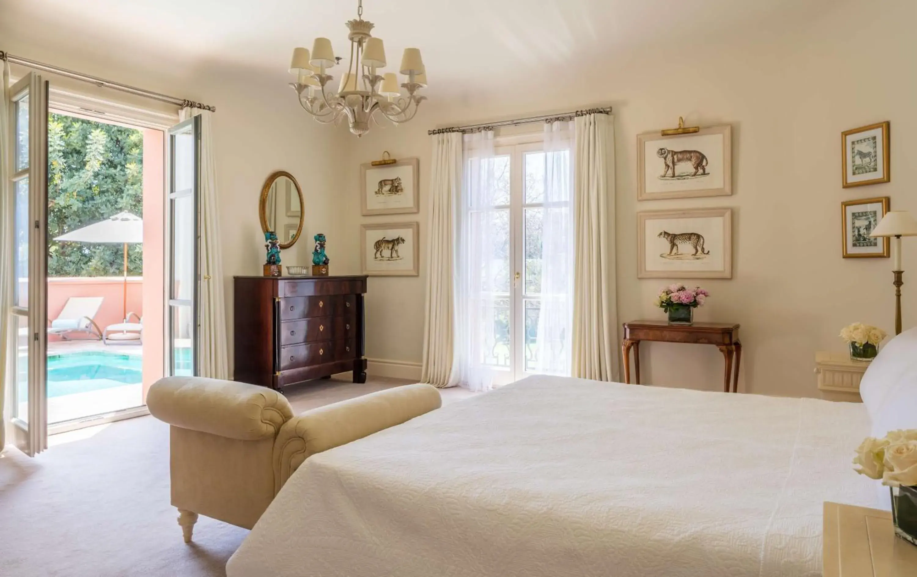 Photo of the whole room, Bed in Anantara Villa Padierna Palace Benahavís Marbella Resort - A Leading Hotel of the World Photo of the whole room, Bed in Anantara Villa Padierna Palace Benahavís Marbella Resort - A Leading Hotel of the World