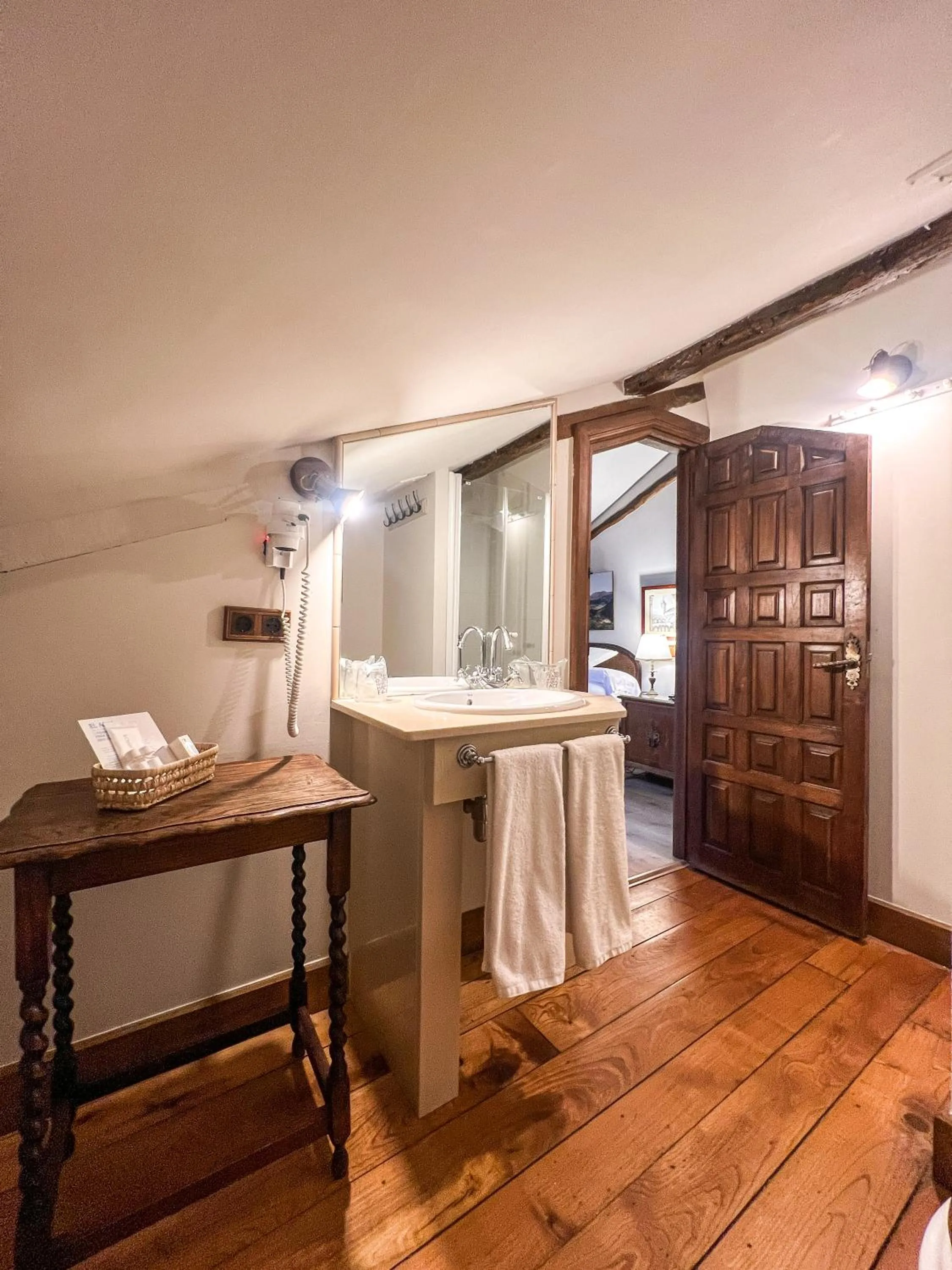 Bathroom in Posada La Torre de La Quintana