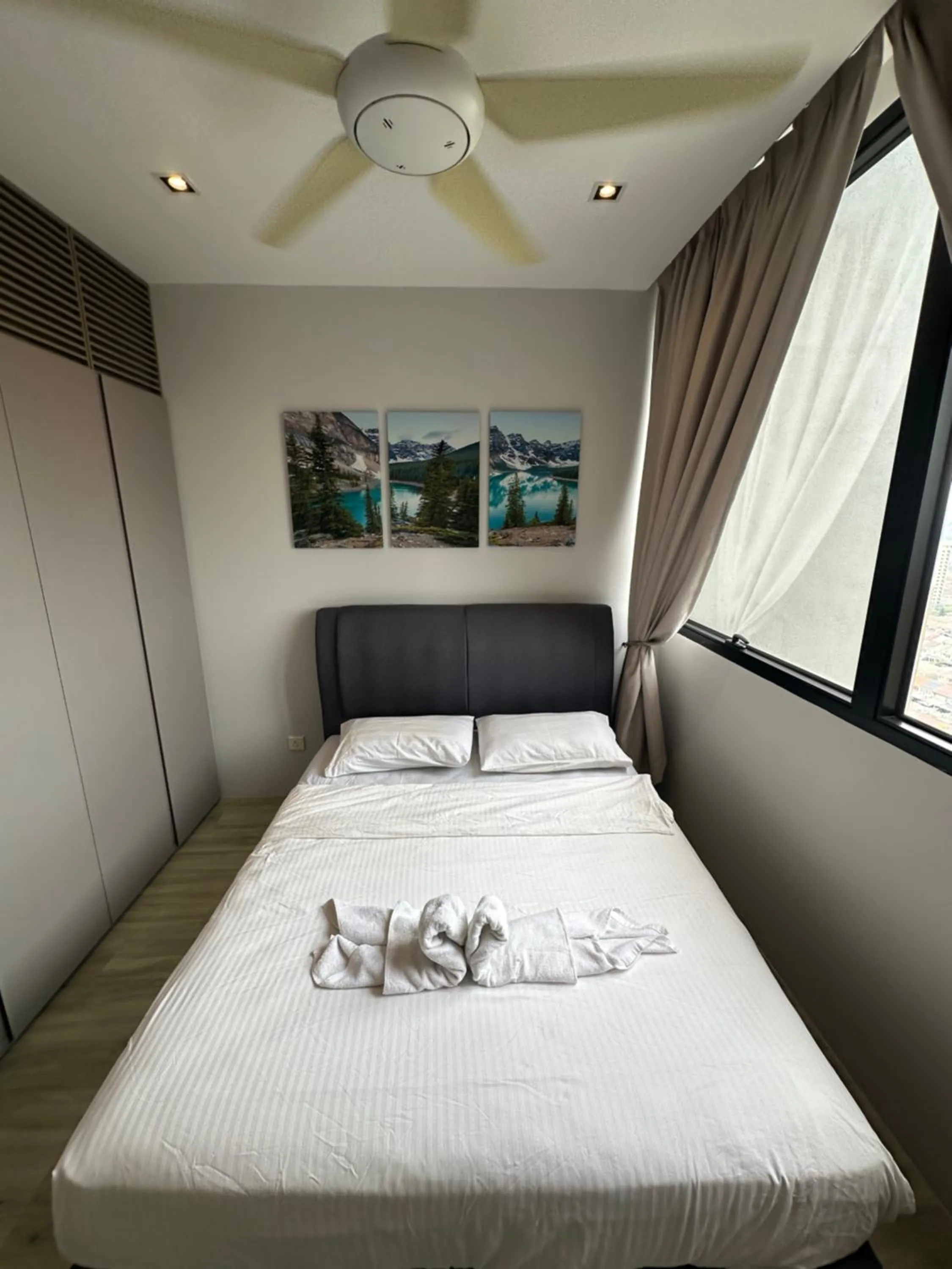 Bed in Lumi Tropicana - Idealhub