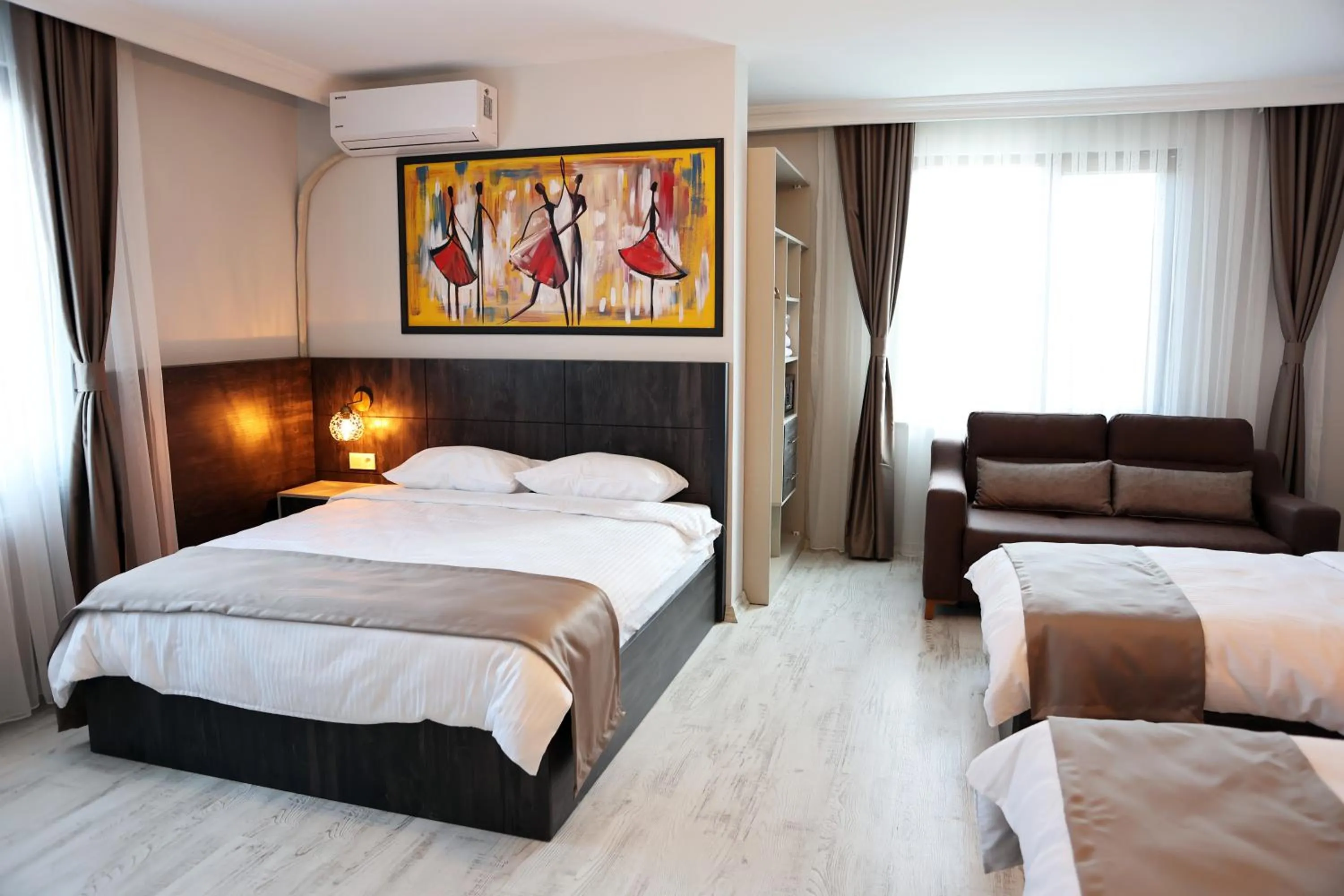 Bed in SAR-PER Hotel