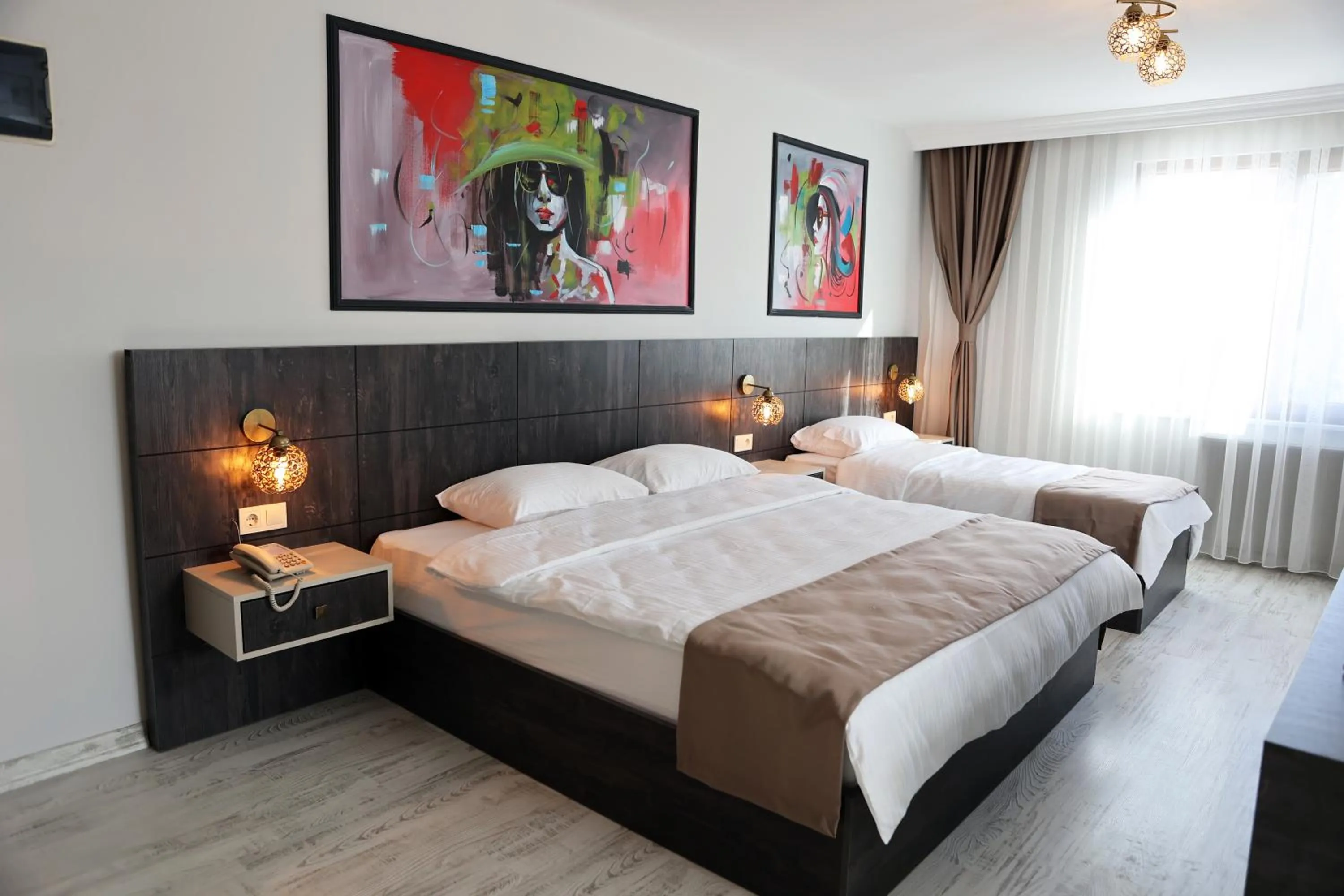 Bed in SAR-PER Hotel