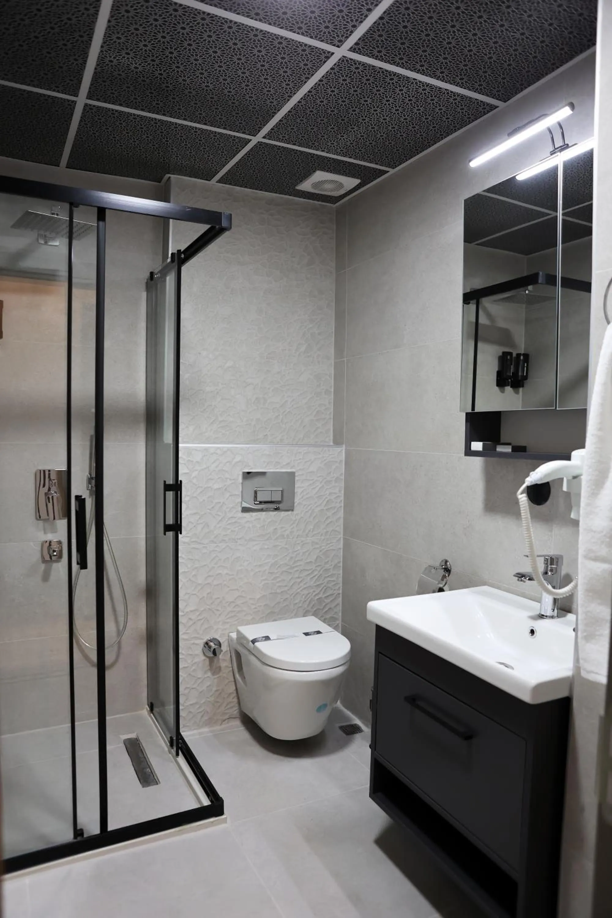 Shower in SAR-PER Hotel