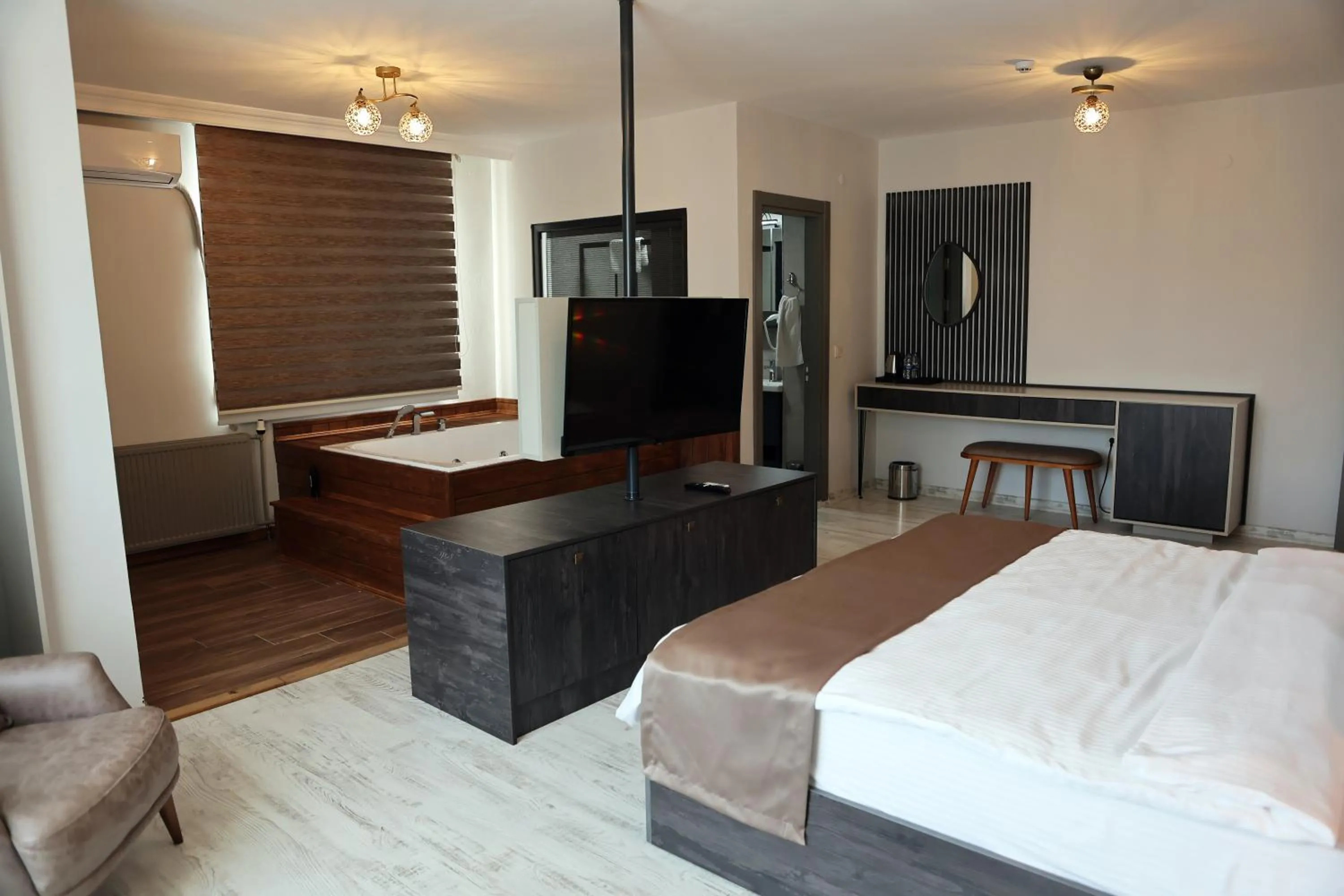 Bed in SAR-PER Hotel