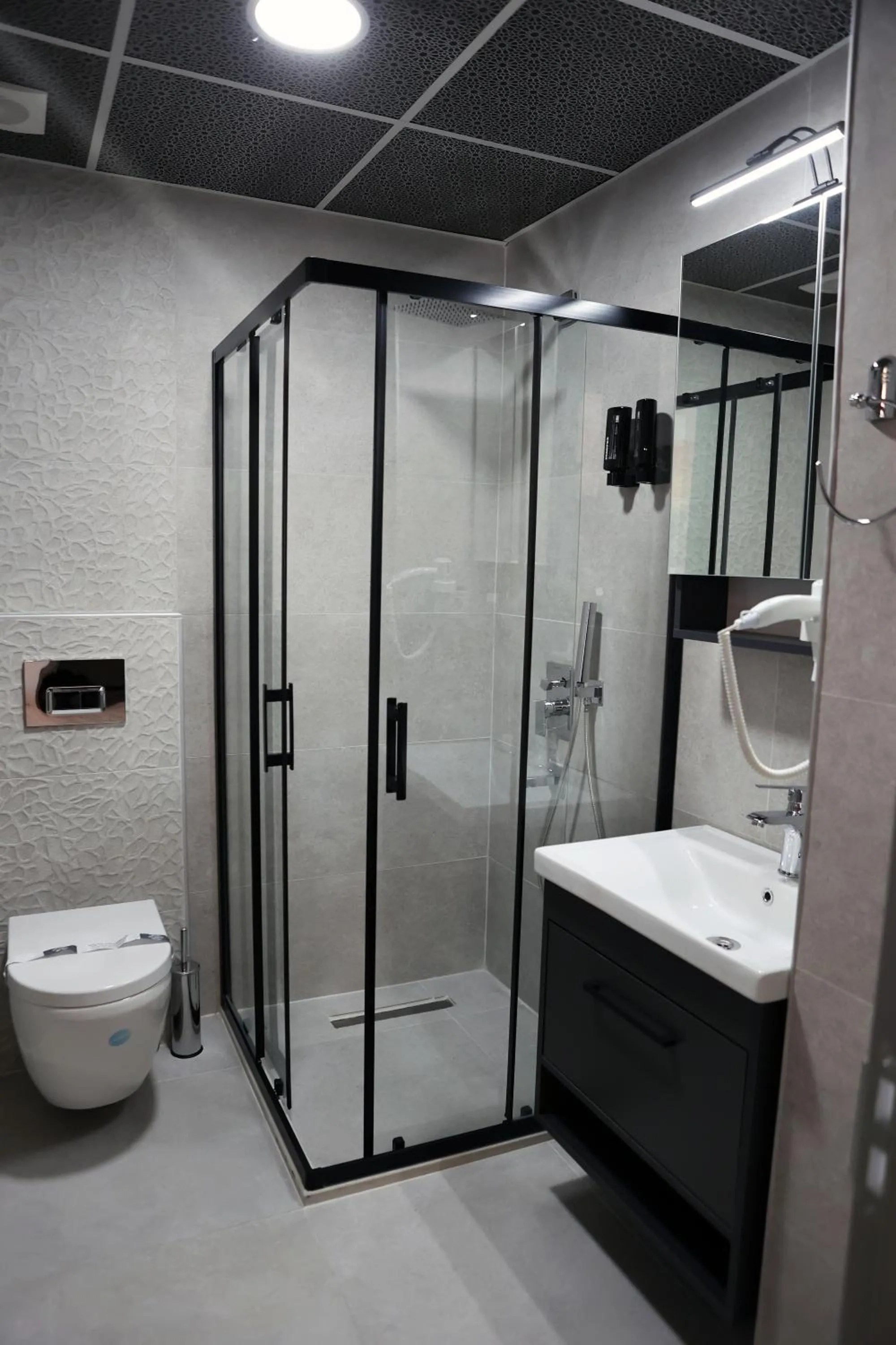 Shower in SAR-PER Hotel