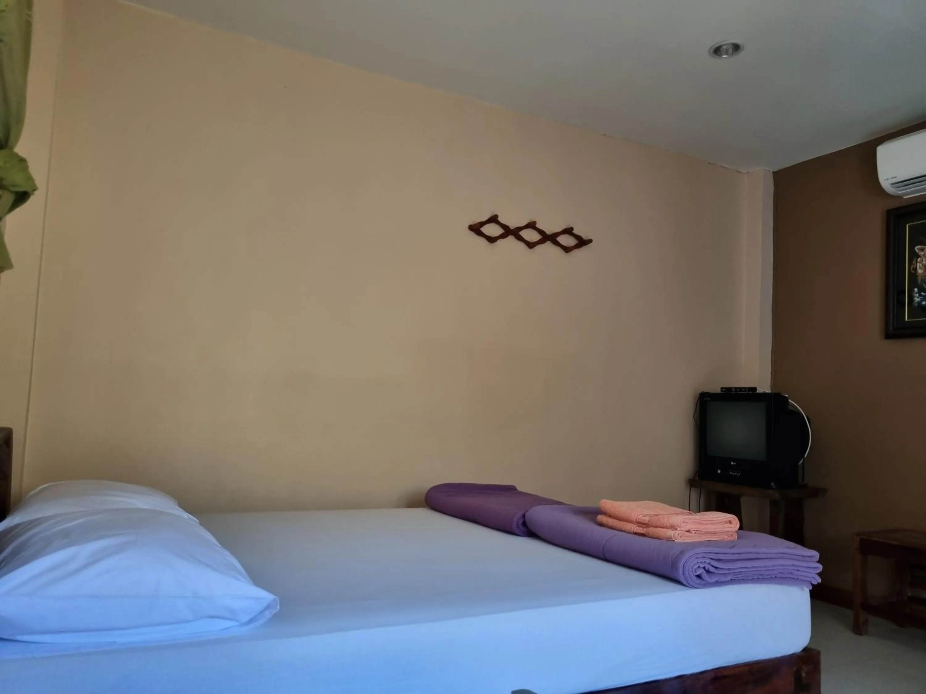 Bed in Sawasdee Sichang