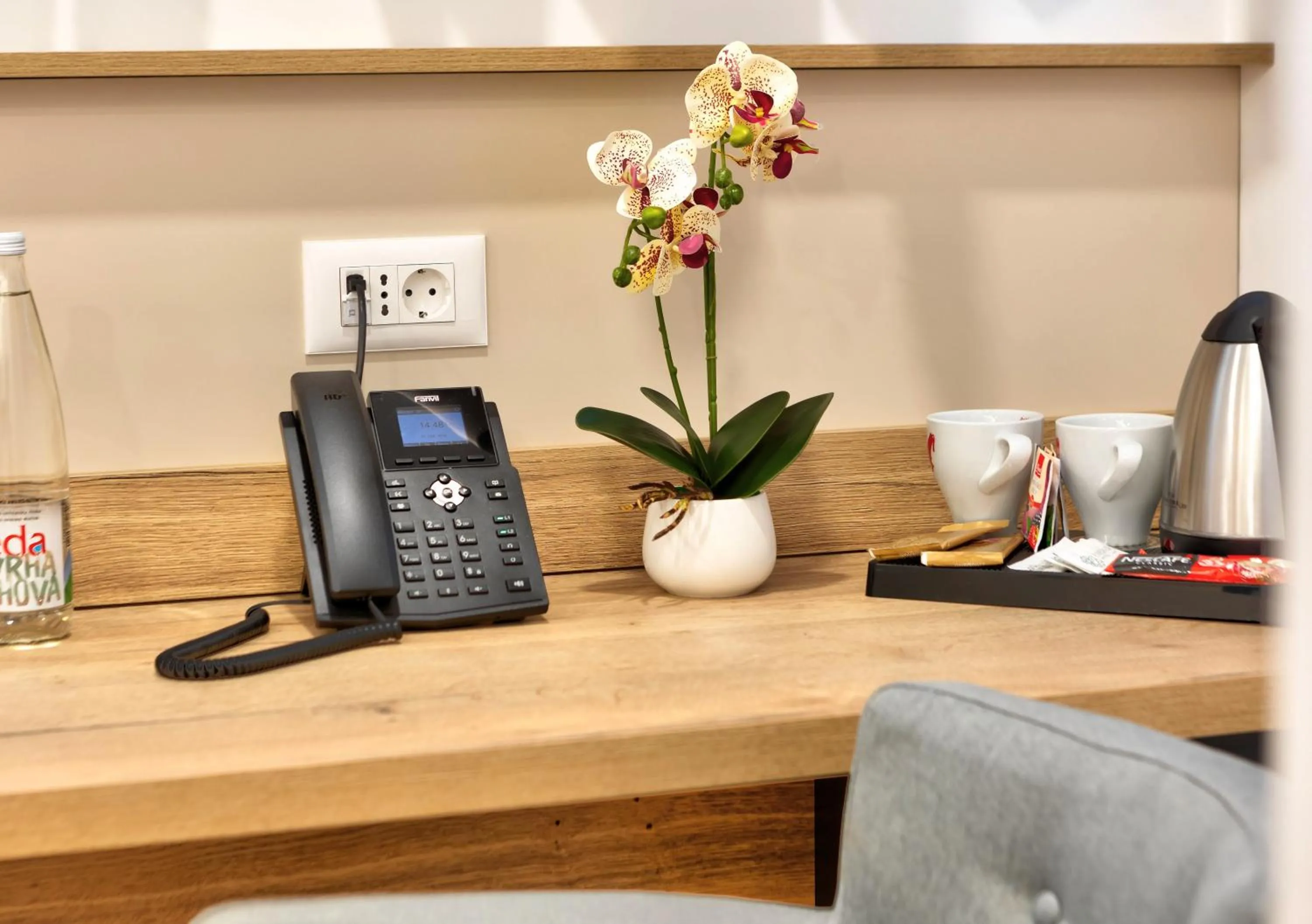 Coffee/tea facilities in Hotel Emerald