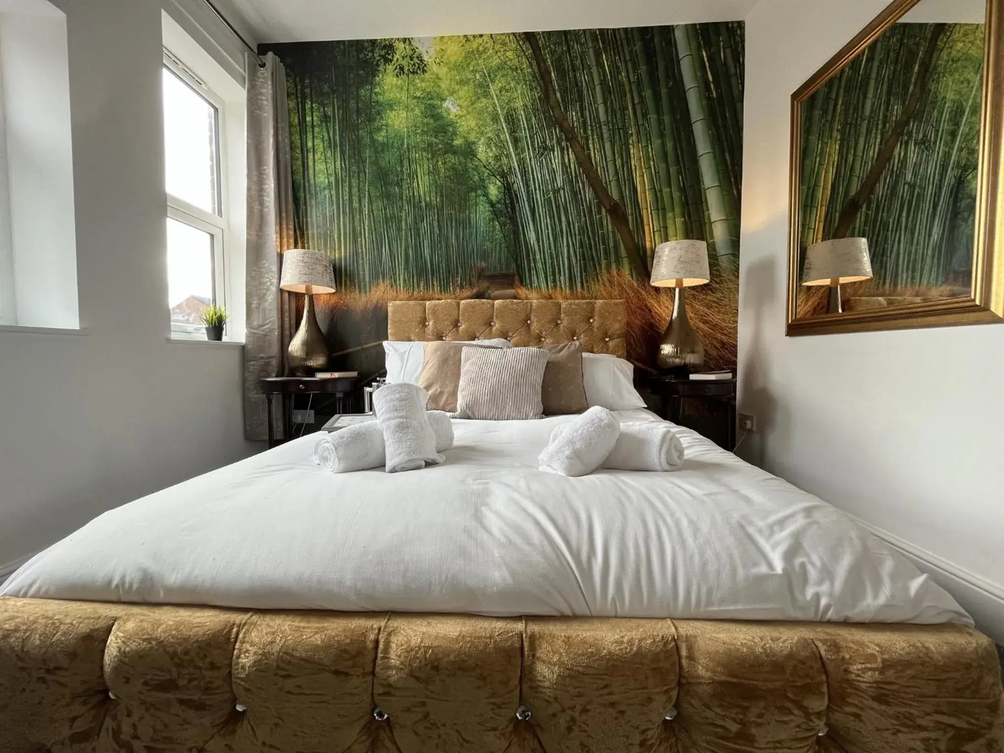 Beach, Bed in Modern 1 bed studios for comfy stay in Preston Beach, Bed in Modern 1 bed studios for comfy stay in Preston