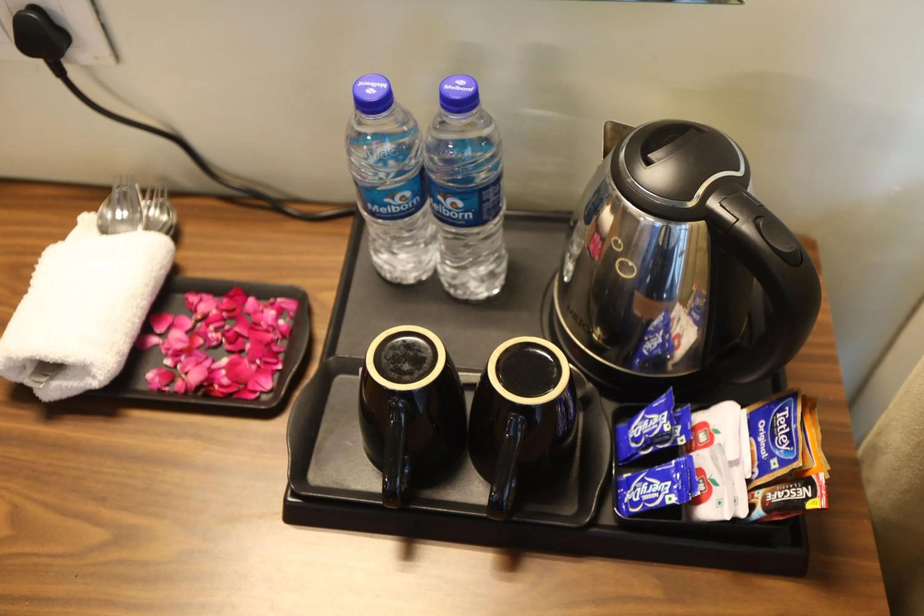 Coffee/tea facilities in Country Inn by Kempinski Hotel and Resort - Mumbai International Airport