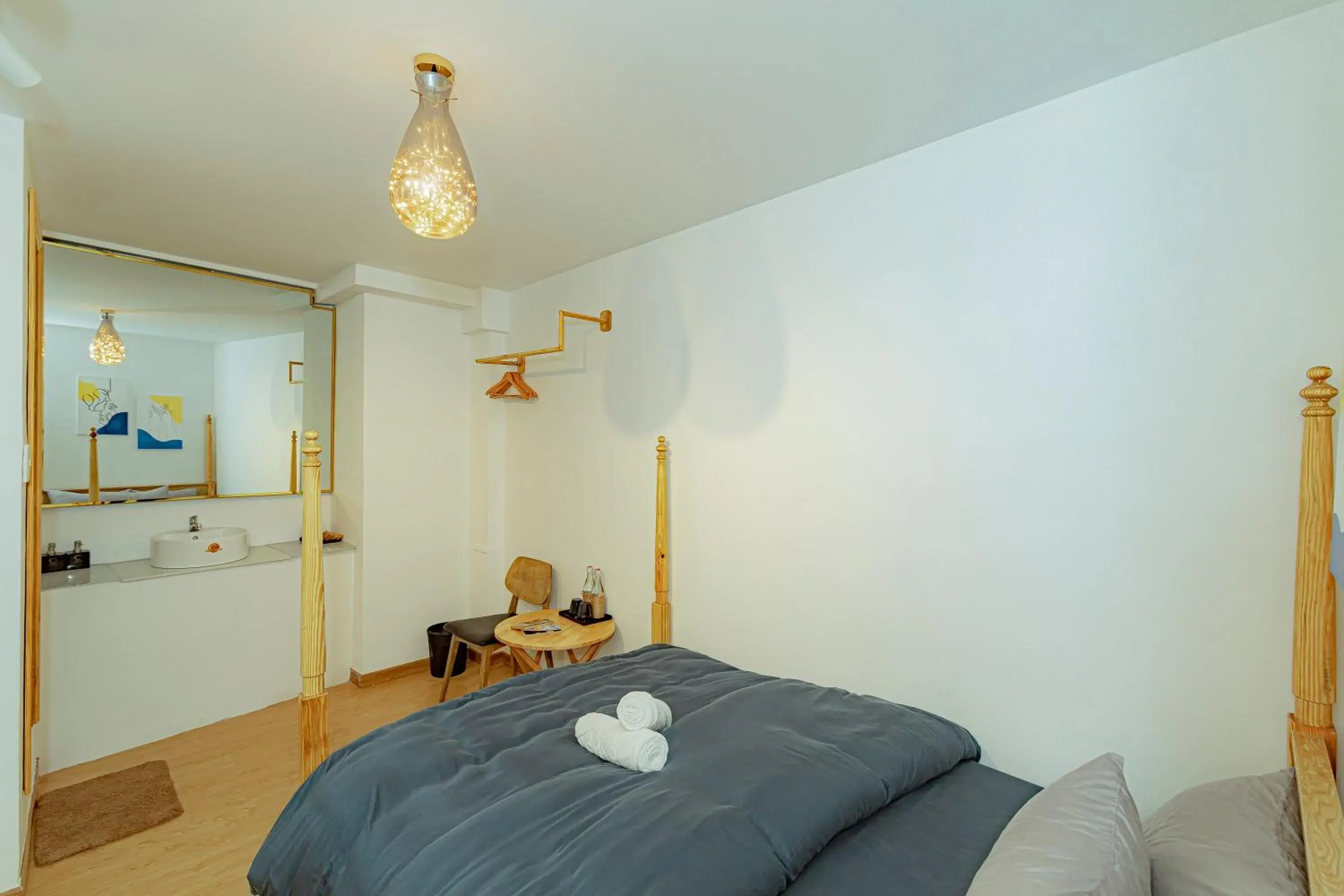 Bed in AMIGO Luxury Palace- Cạnh Chợ Đêm Đà Lạt Bed in AMIGO Luxury Palace- Cạnh Chợ Đêm Đà Lạt