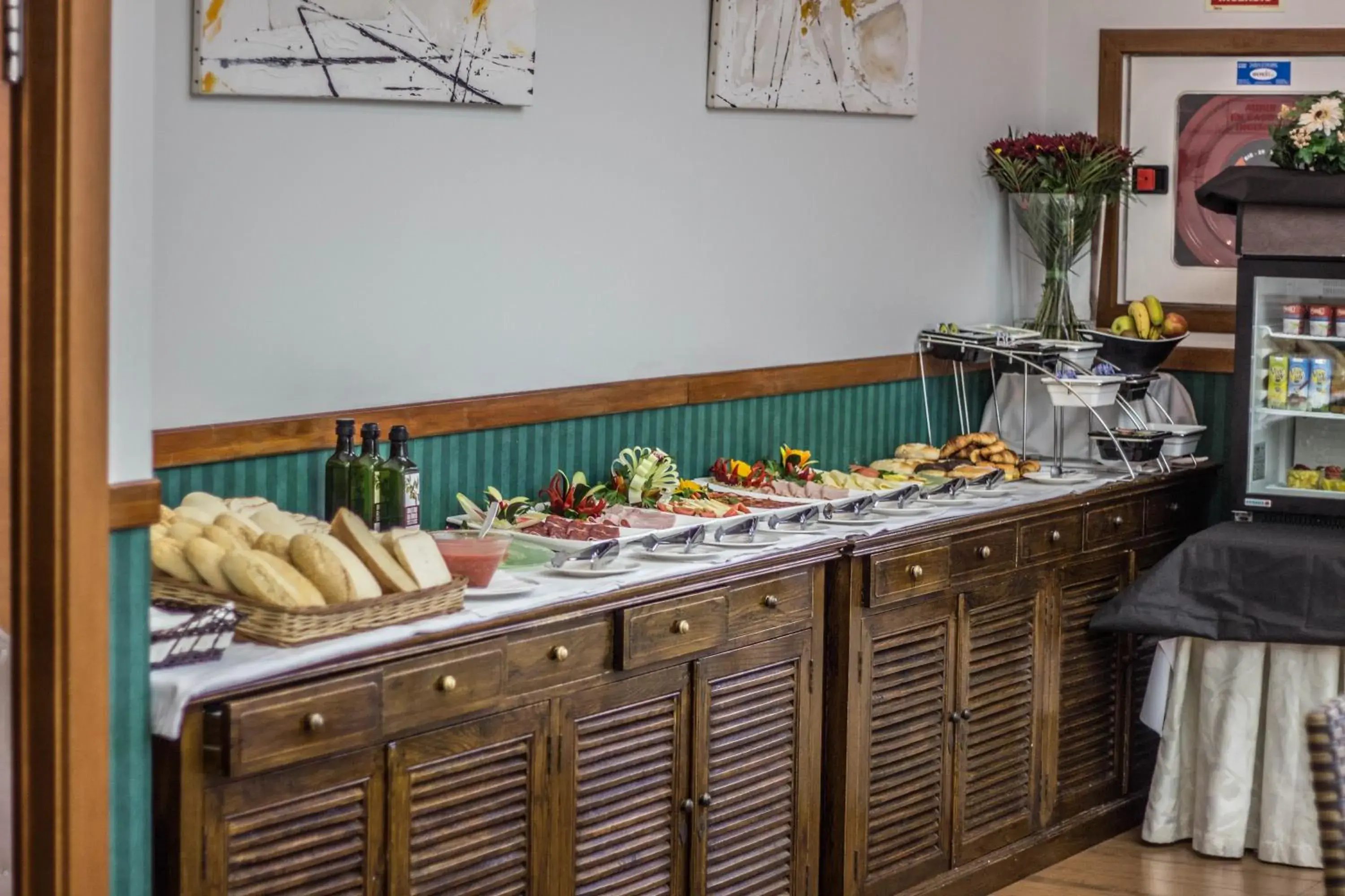 Buffet breakfast in Cortijo Chico Málaga Airport Buffet breakfast in Cortijo Chico Málaga Airport