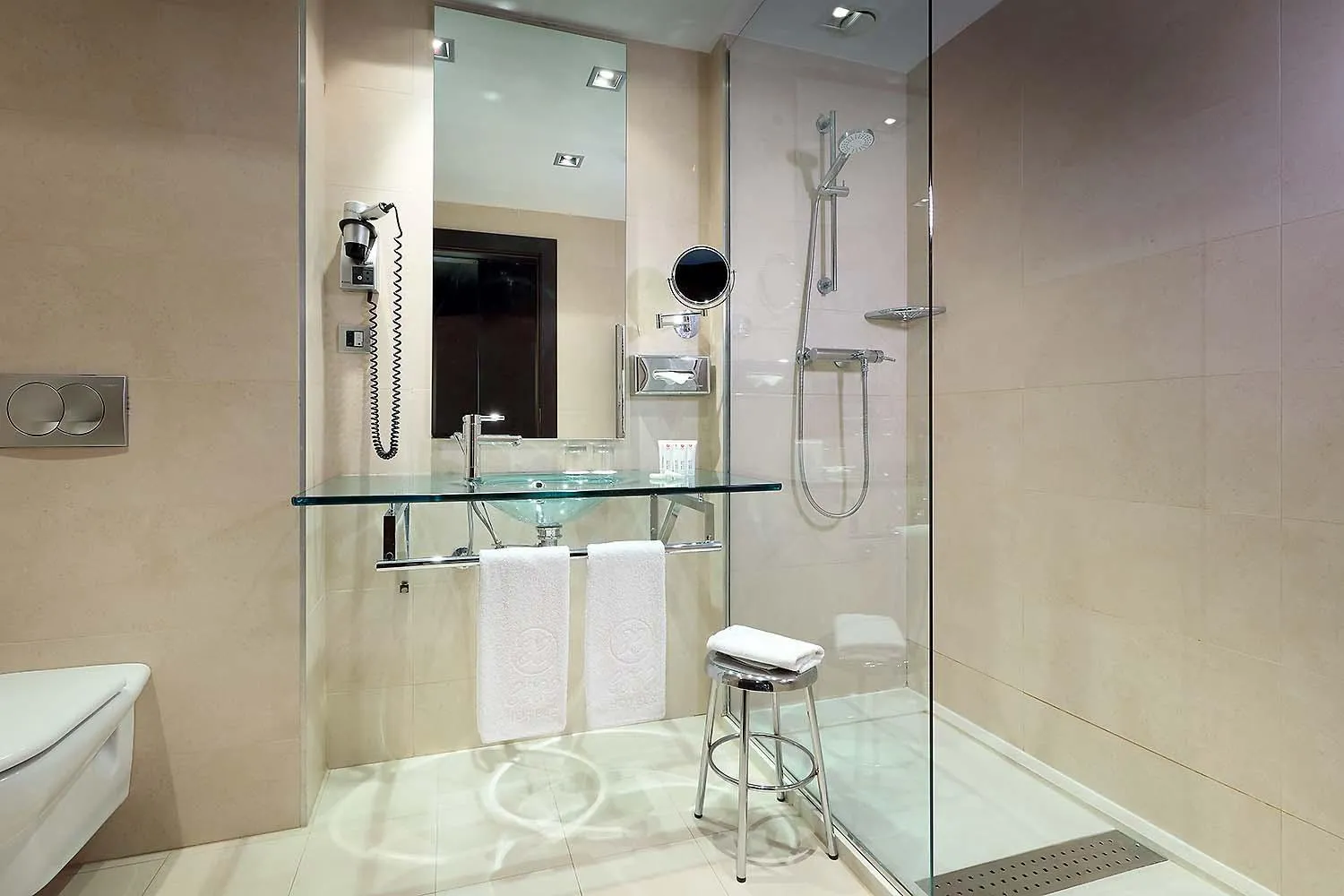 Shower in Exe Puerto de Sagunto