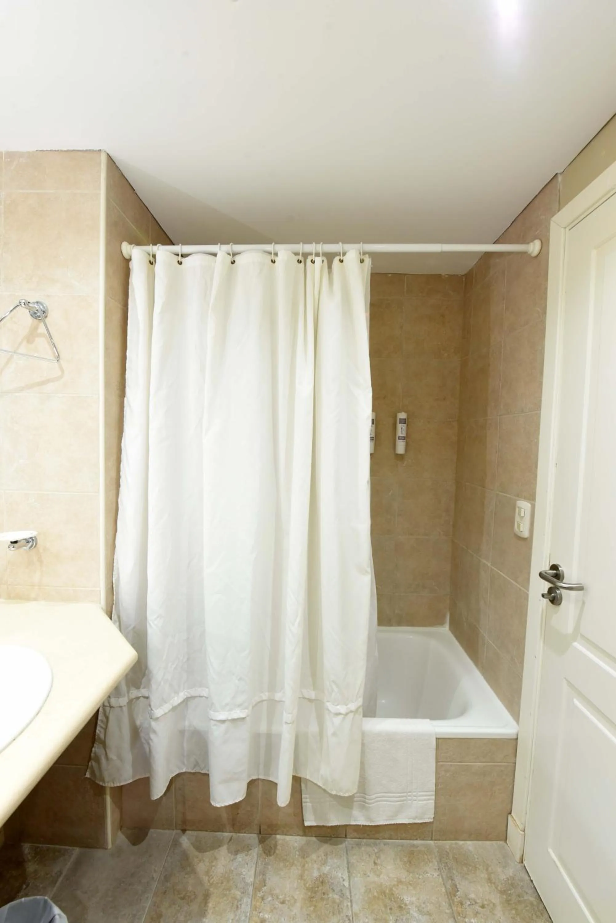 Bathroom in Camberland Resort & Spa Ramallo