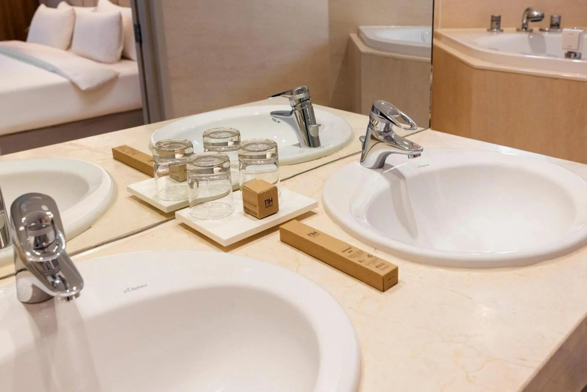 Bathroom in NH Tenerife