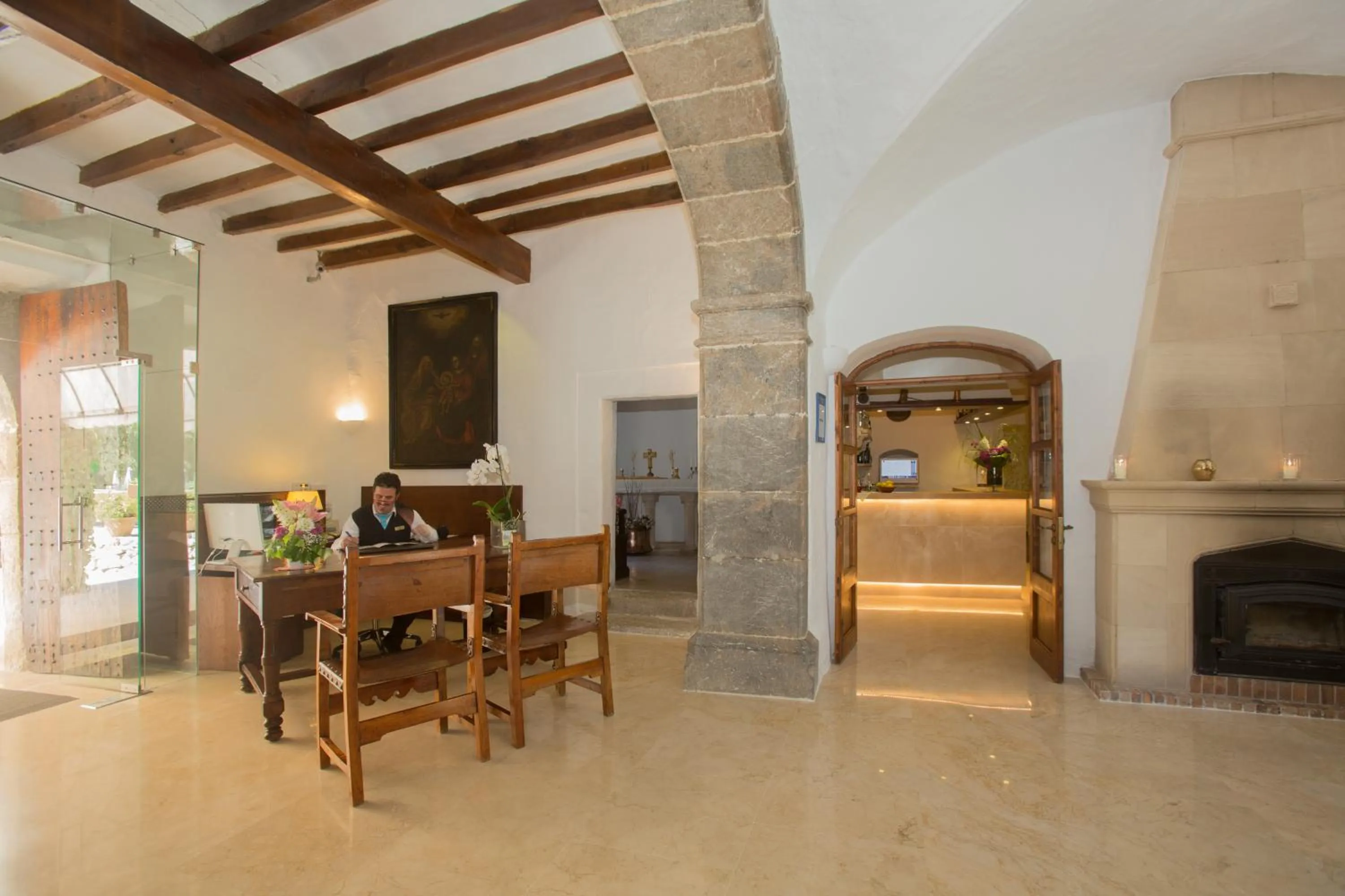 Lobby or reception in L’Hermitage Hotel & Spa