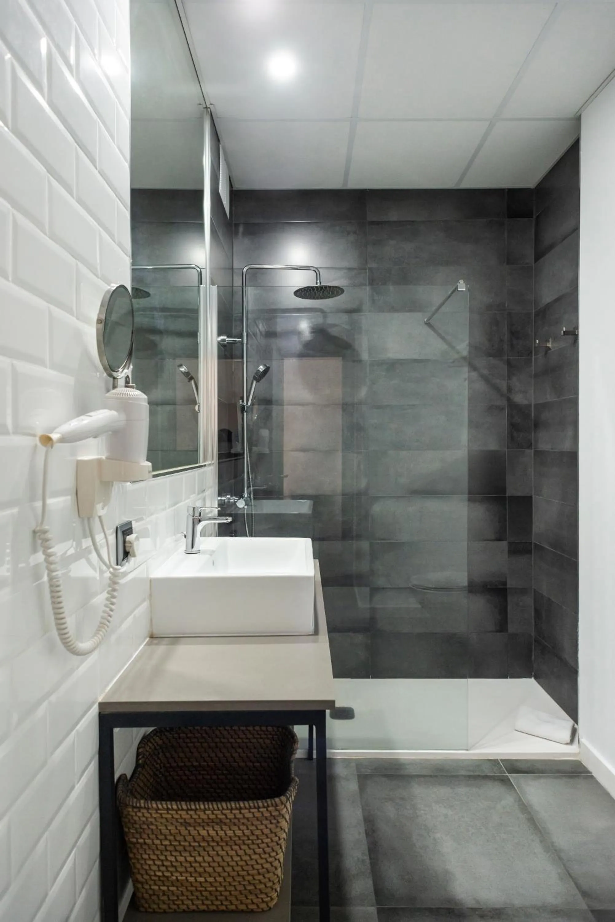 Shower in Blanq Carmen Hotel