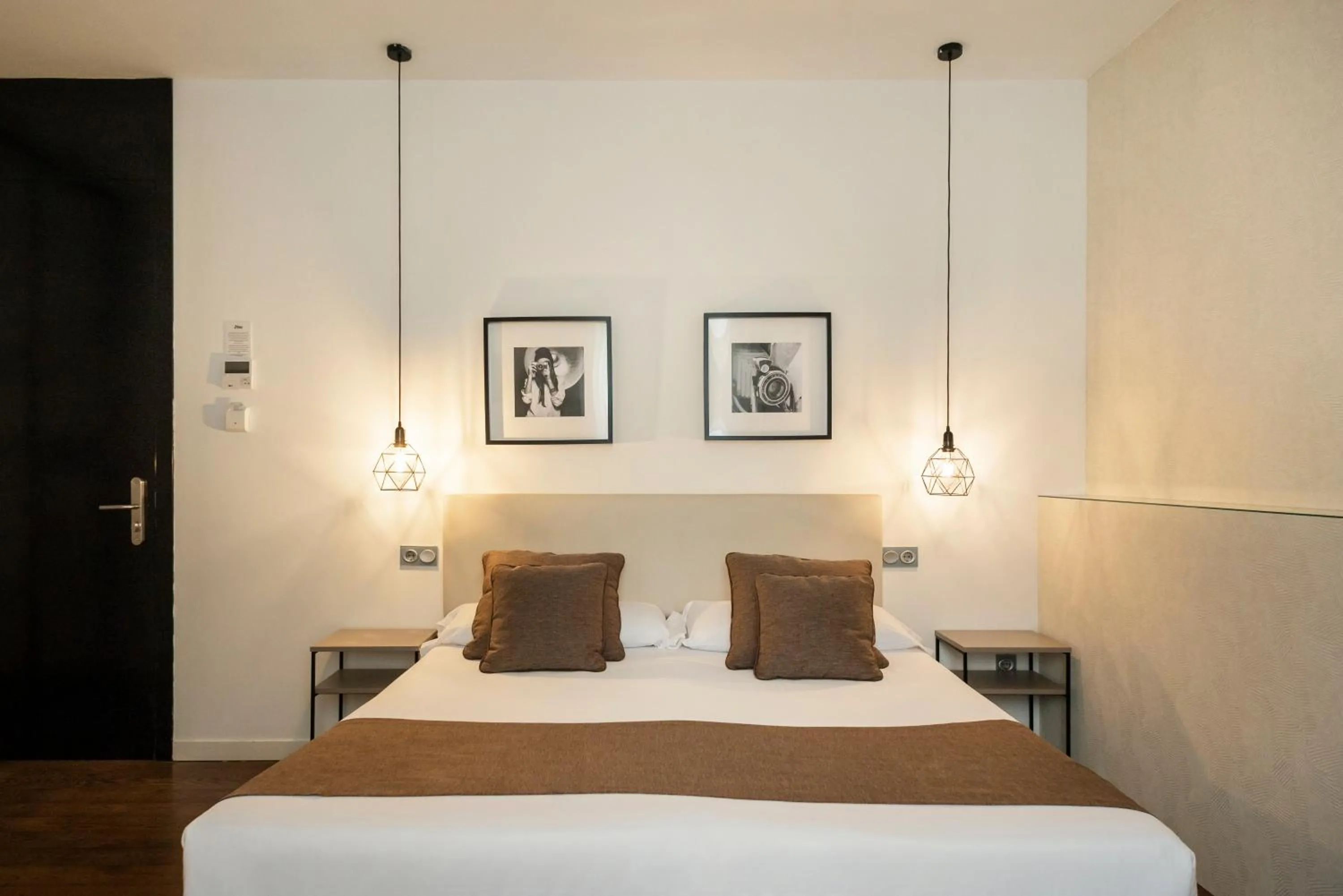 Bed in Blanq Carmen Hotel