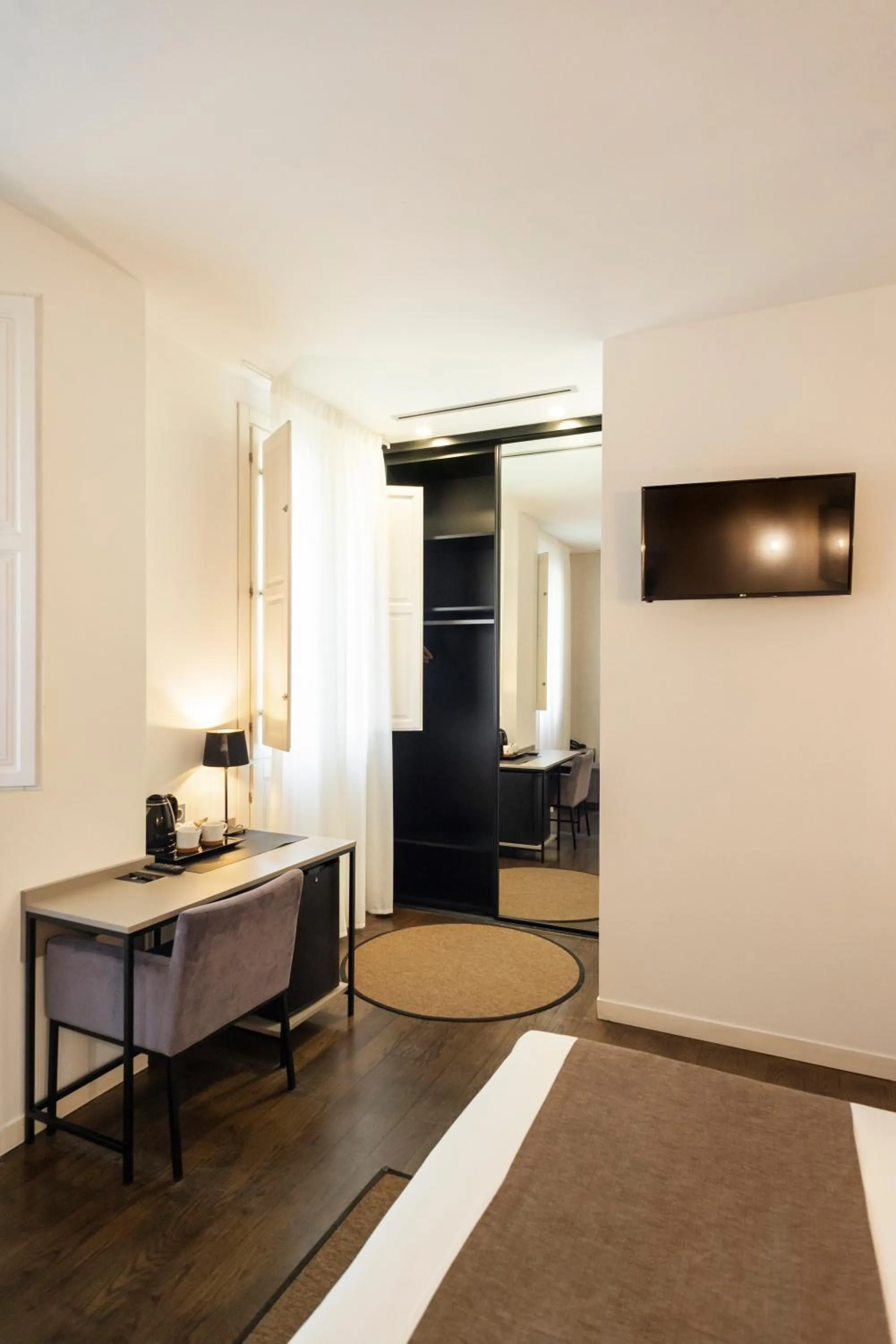 Bedroom, Bed in Blanq Carmen Hotel