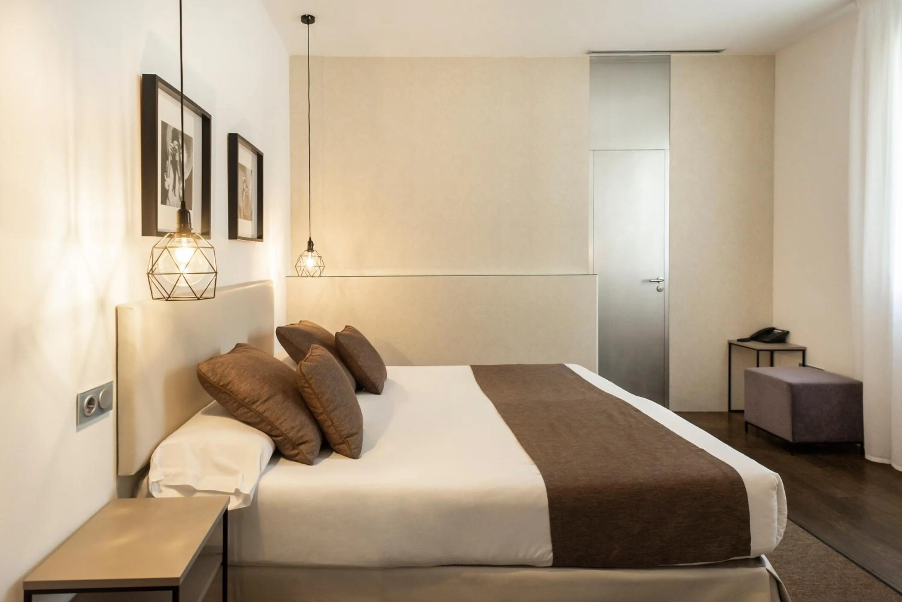 Bed in Blanq Carmen Hotel