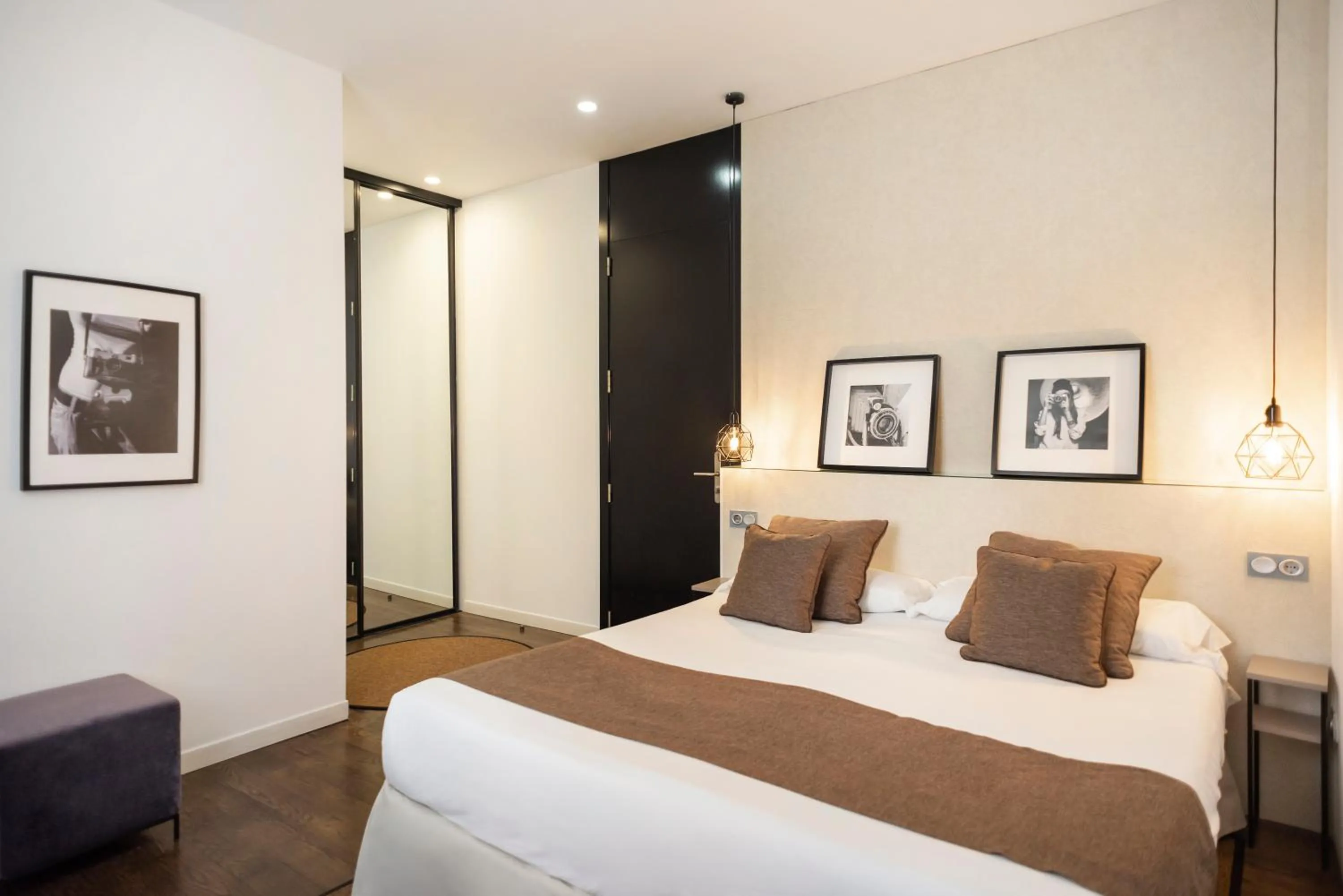 Bed in Blanq Carmen Hotel