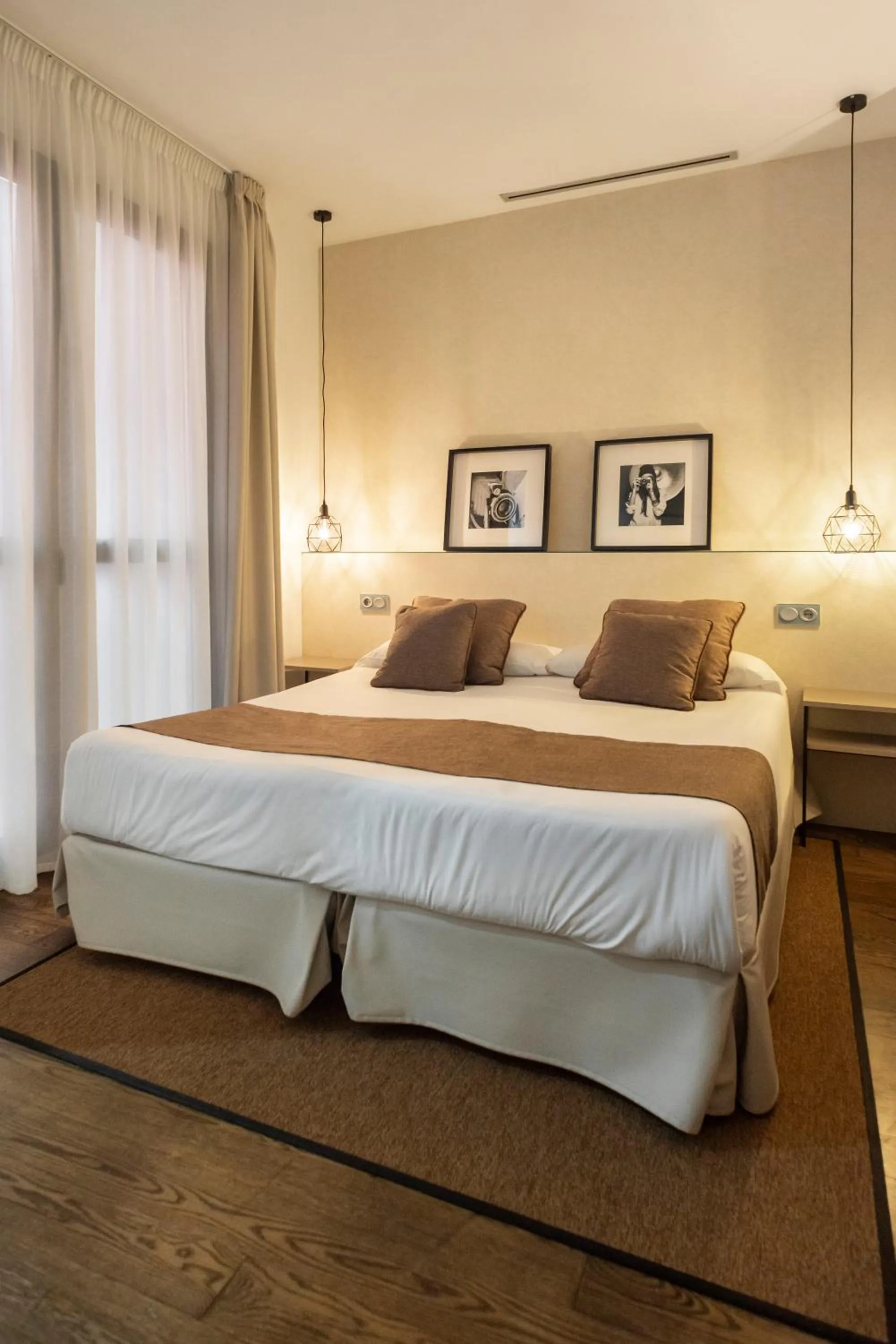 Bed in Blanq Carmen Hotel