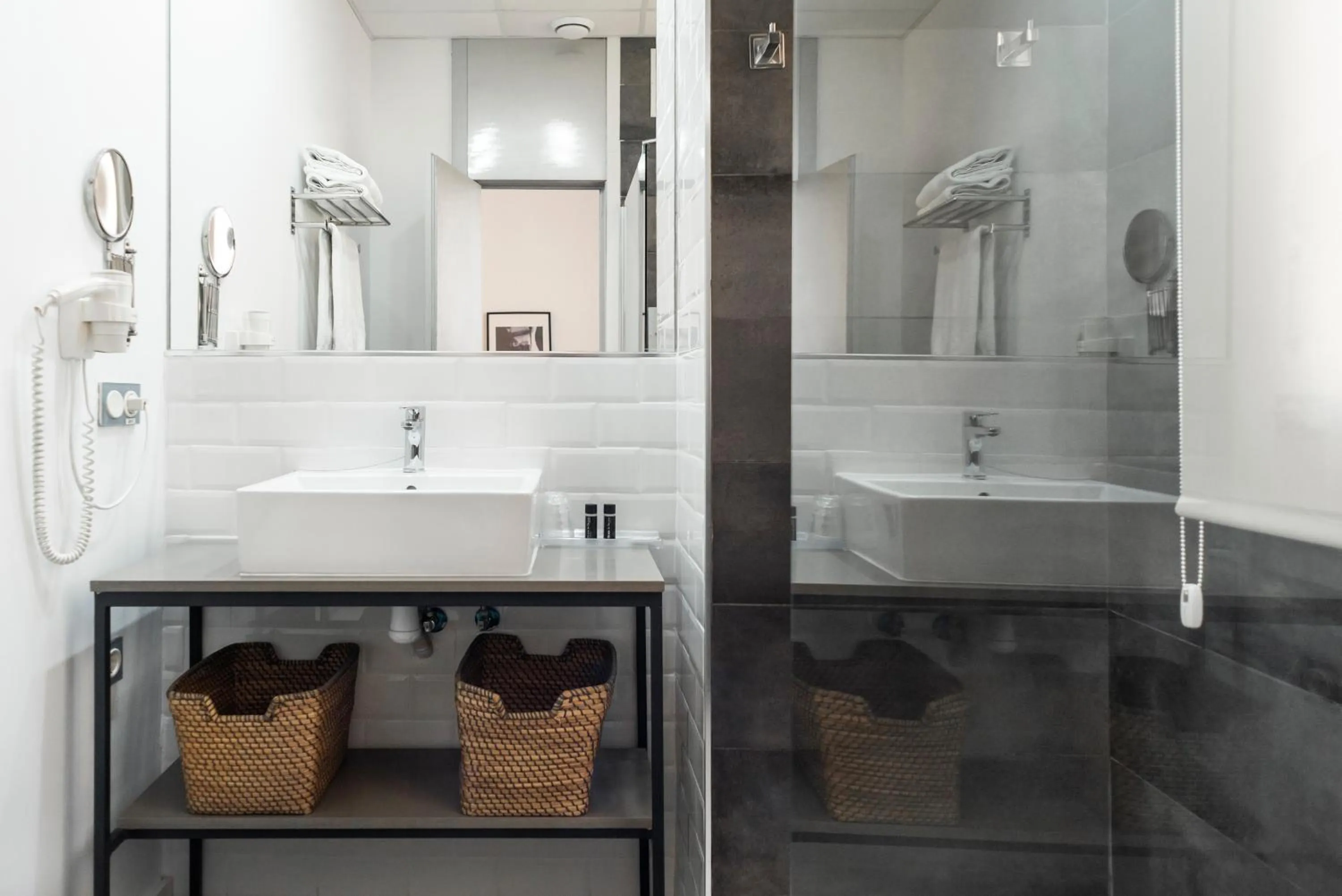 Shower in Blanq Carmen Hotel