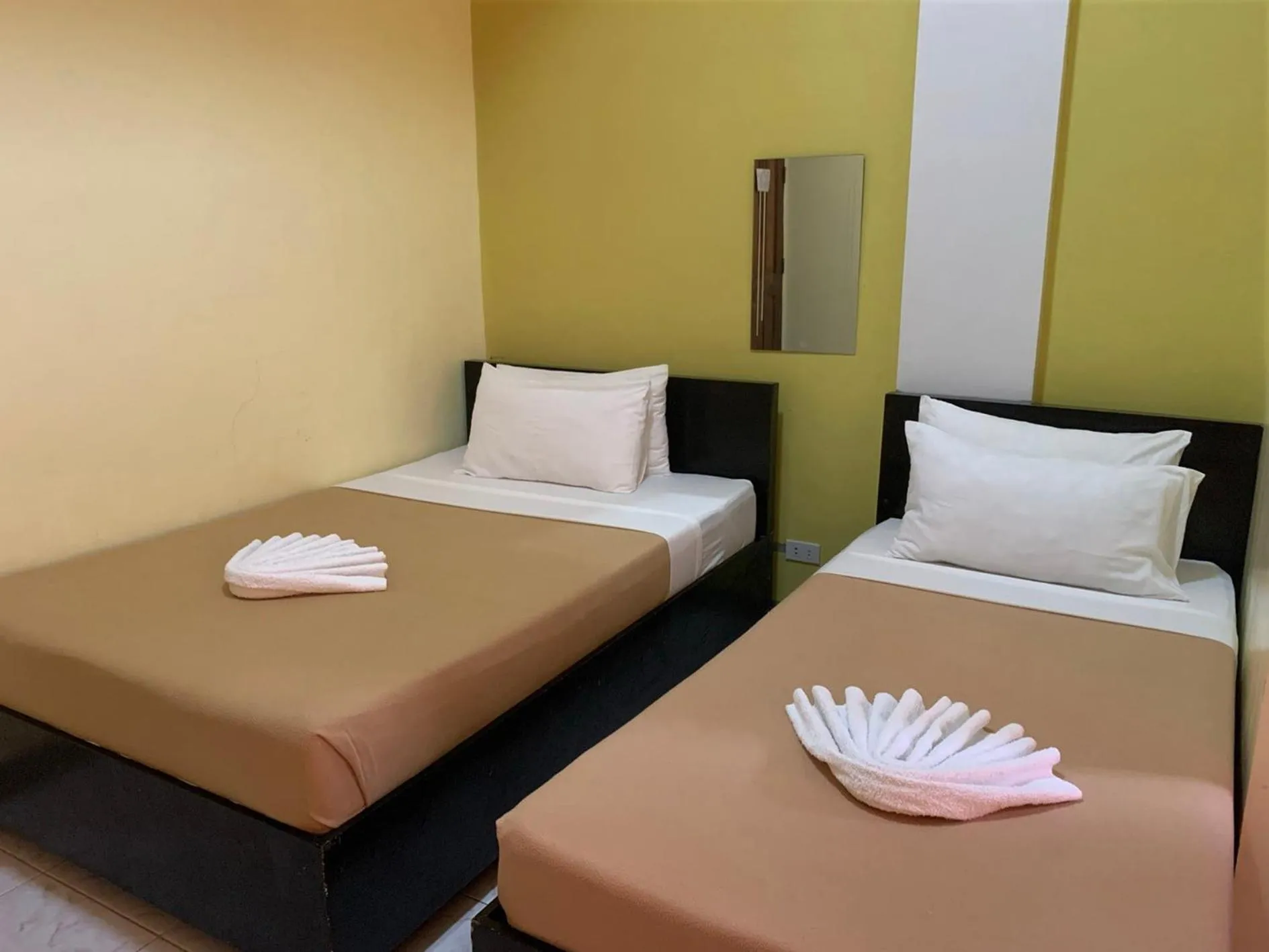 Bed in Coron Vista Lodge