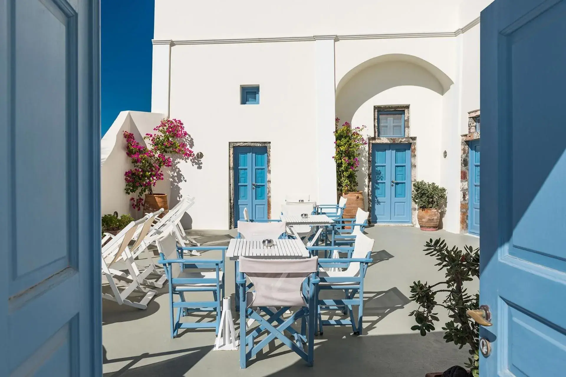 Facade/entrance in Pantelia Suites Facade/entrance in Pantelia Suites