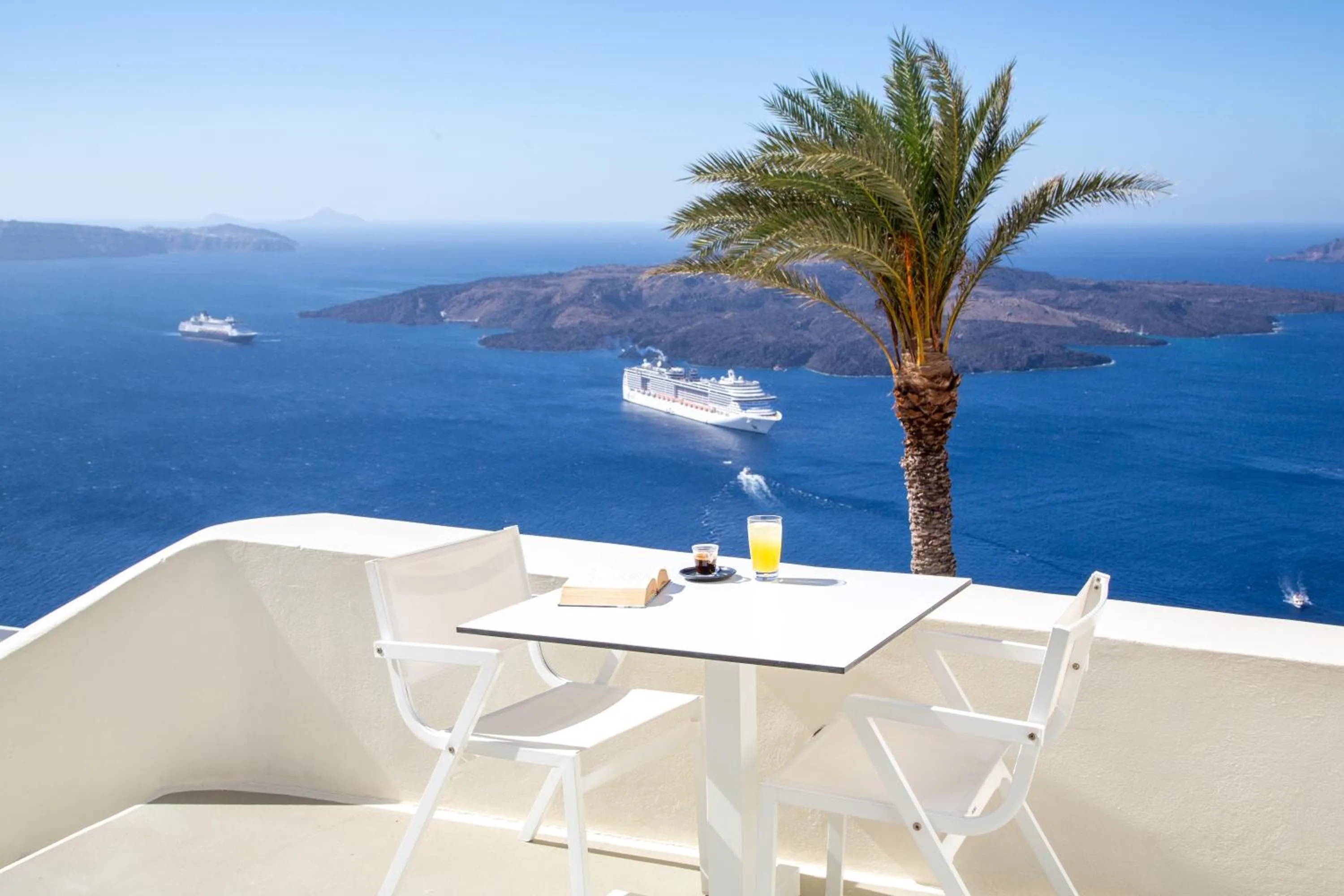 Balcony/Terrace in Pantelia Suites